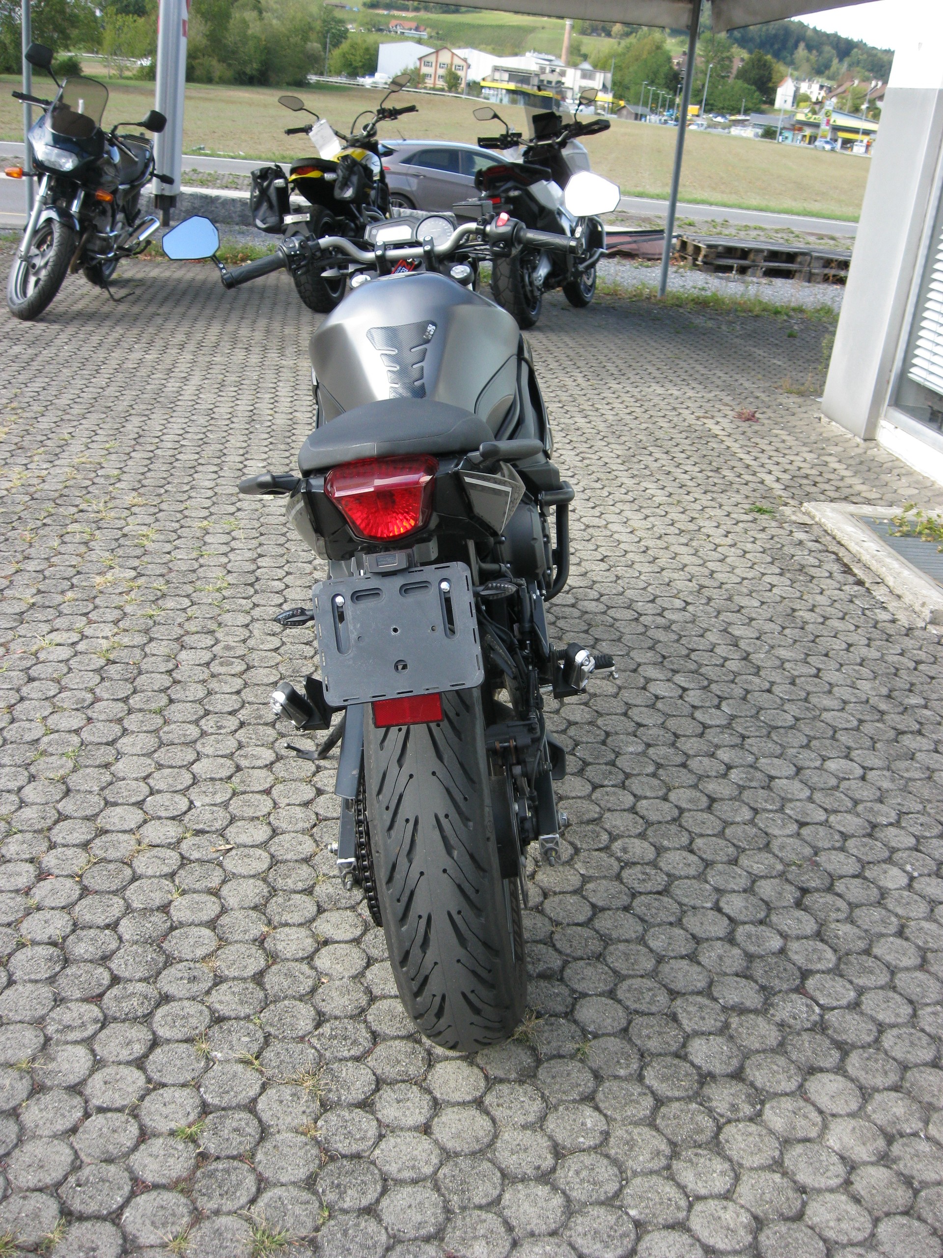 YAMAHA XJ 6 N ABS-image-3