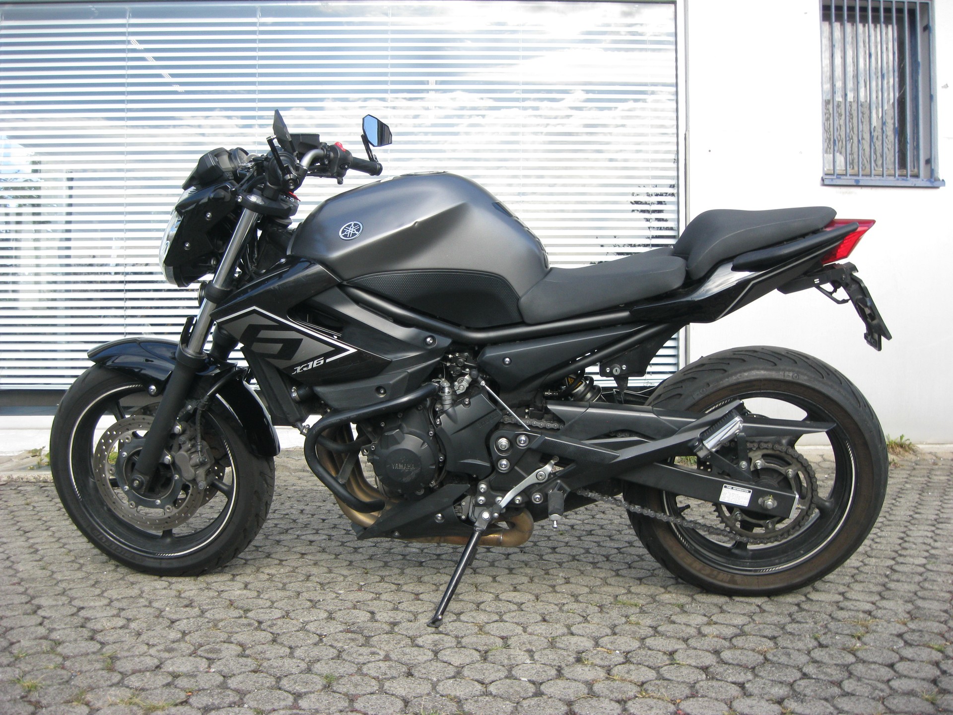 YAMAHA XJ 6 N ABS