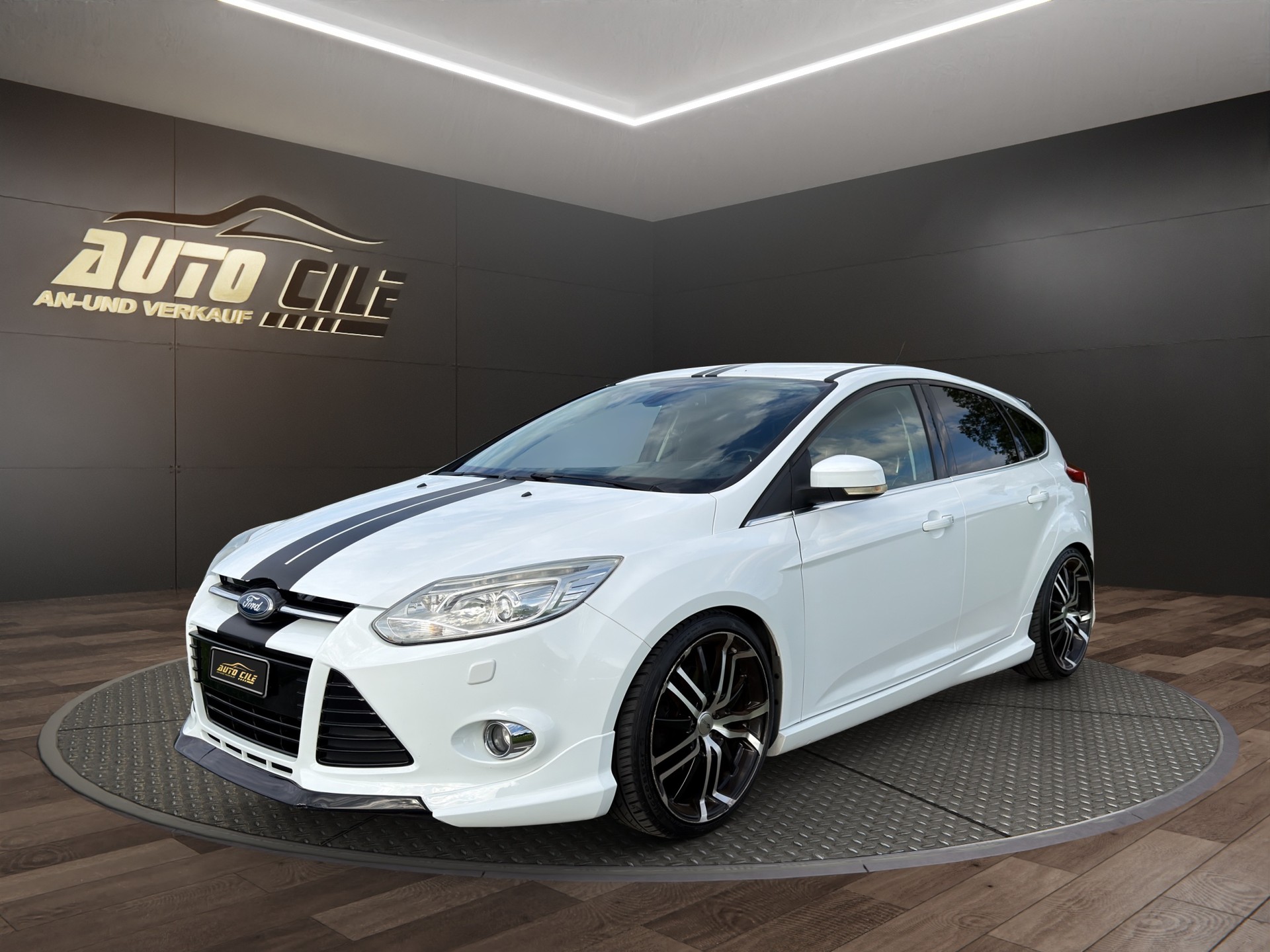 FORD Focus 1.6 SCTi Titanium