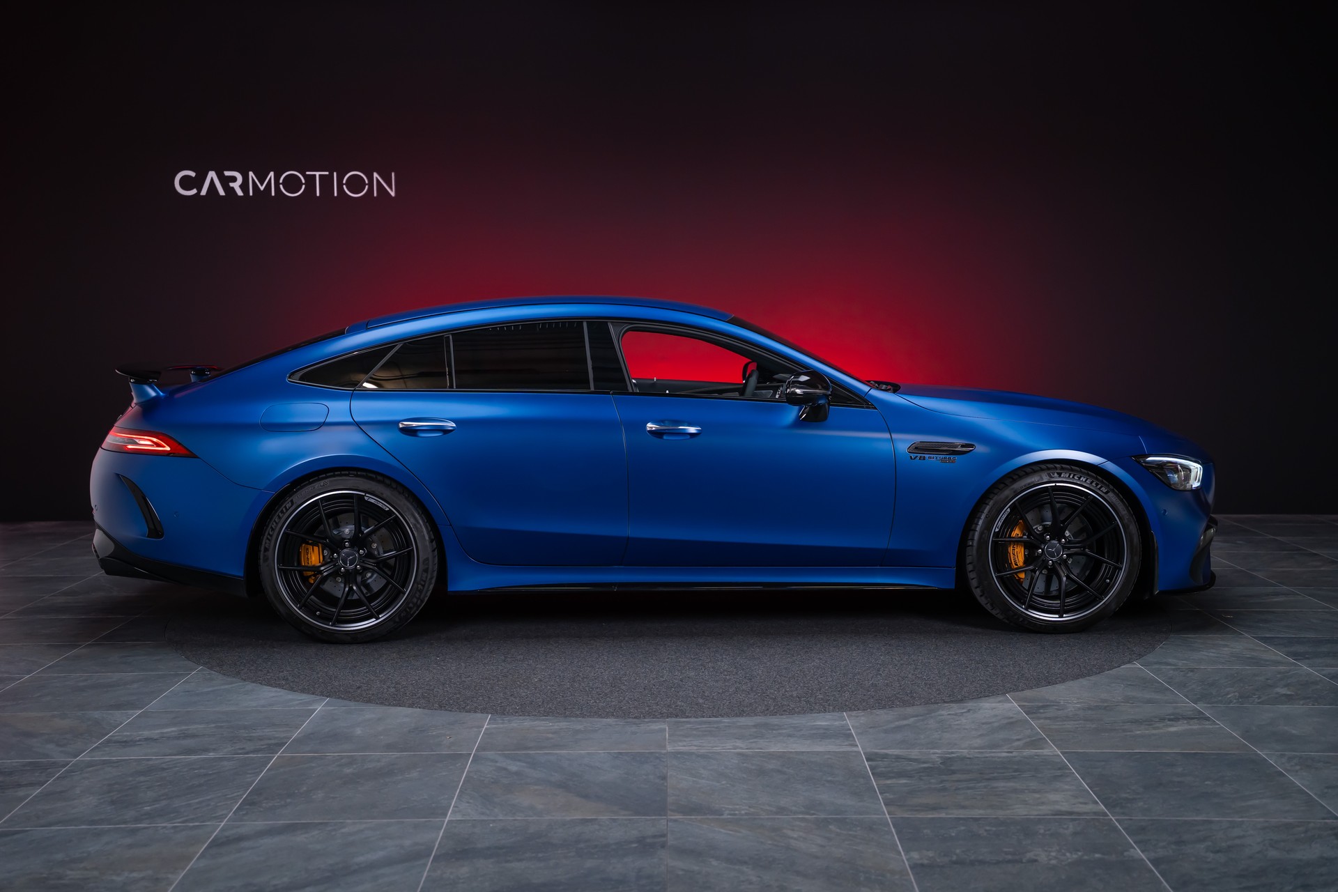 MERCEDES-BENZ AMG GT 63 S 4matic+ / Aero Pack / 360°Kamera / Burmester-showroom-element-3