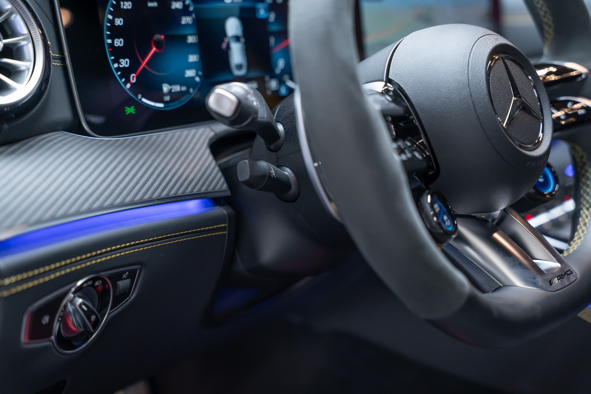 MERCEDES-BENZ AMG GT 63 S 4matic+ / Aero Pack / 360°Kamera / Burmester-image-16