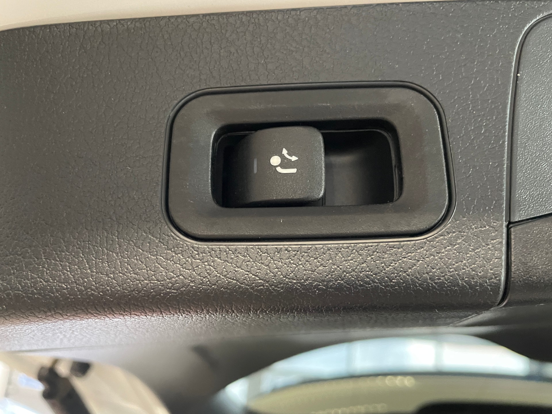 MERCEDES-BENZ GLB 35 AMG 4Matic 8G-Tronic-image-6