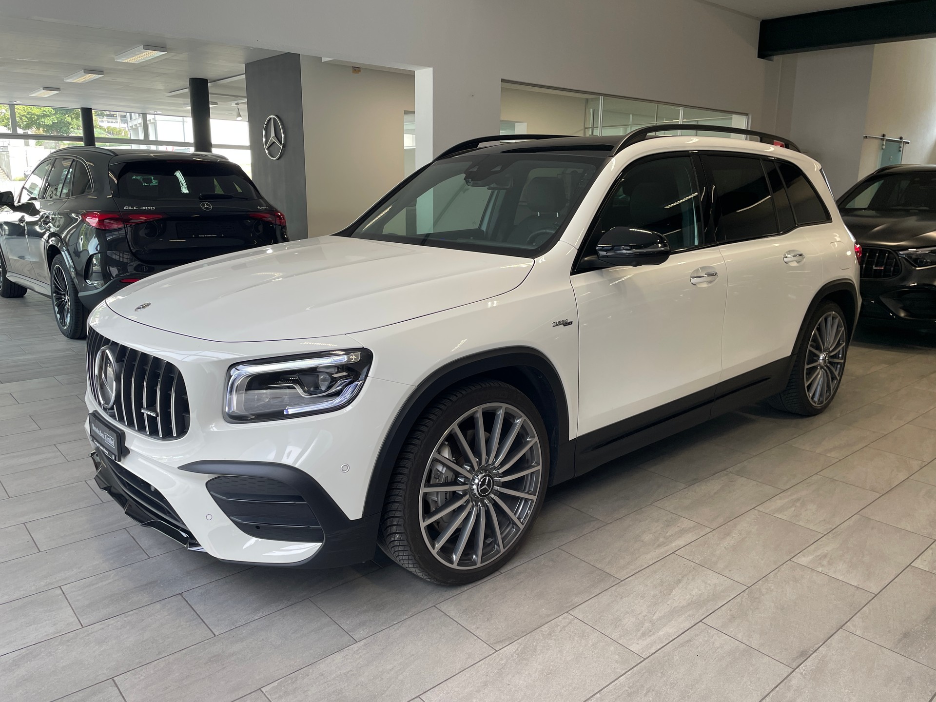 MERCEDES-BENZ GLB 35 AMG 4Matic 8G-Tronic