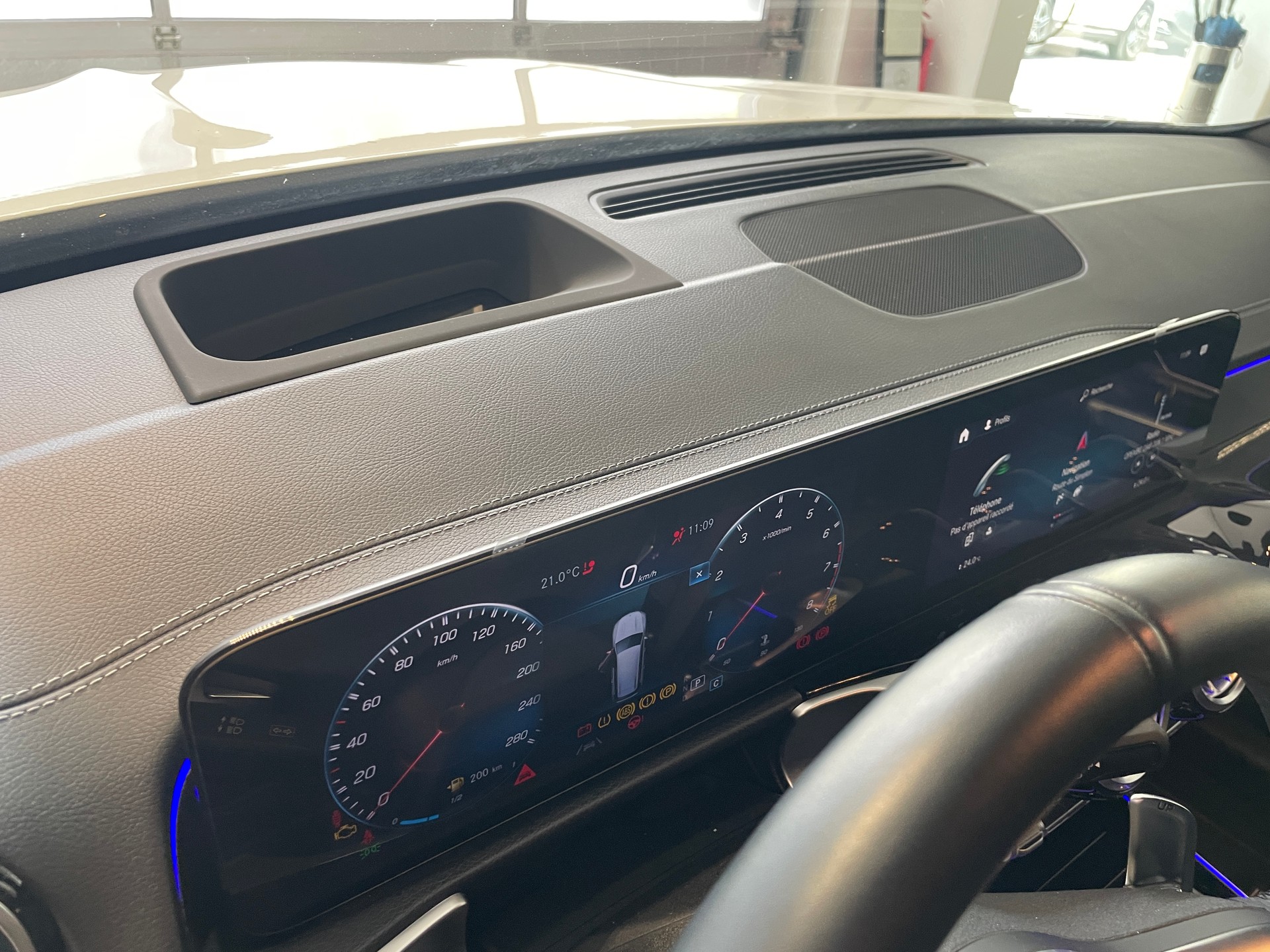 MERCEDES-BENZ GLB 35 AMG 4Matic 8G-Tronic-image-15
