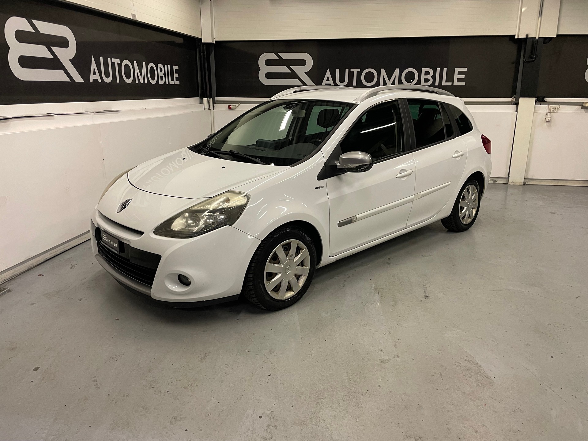 RENAULT Clio Grandtour 1.2 16V Turbo Night&Day