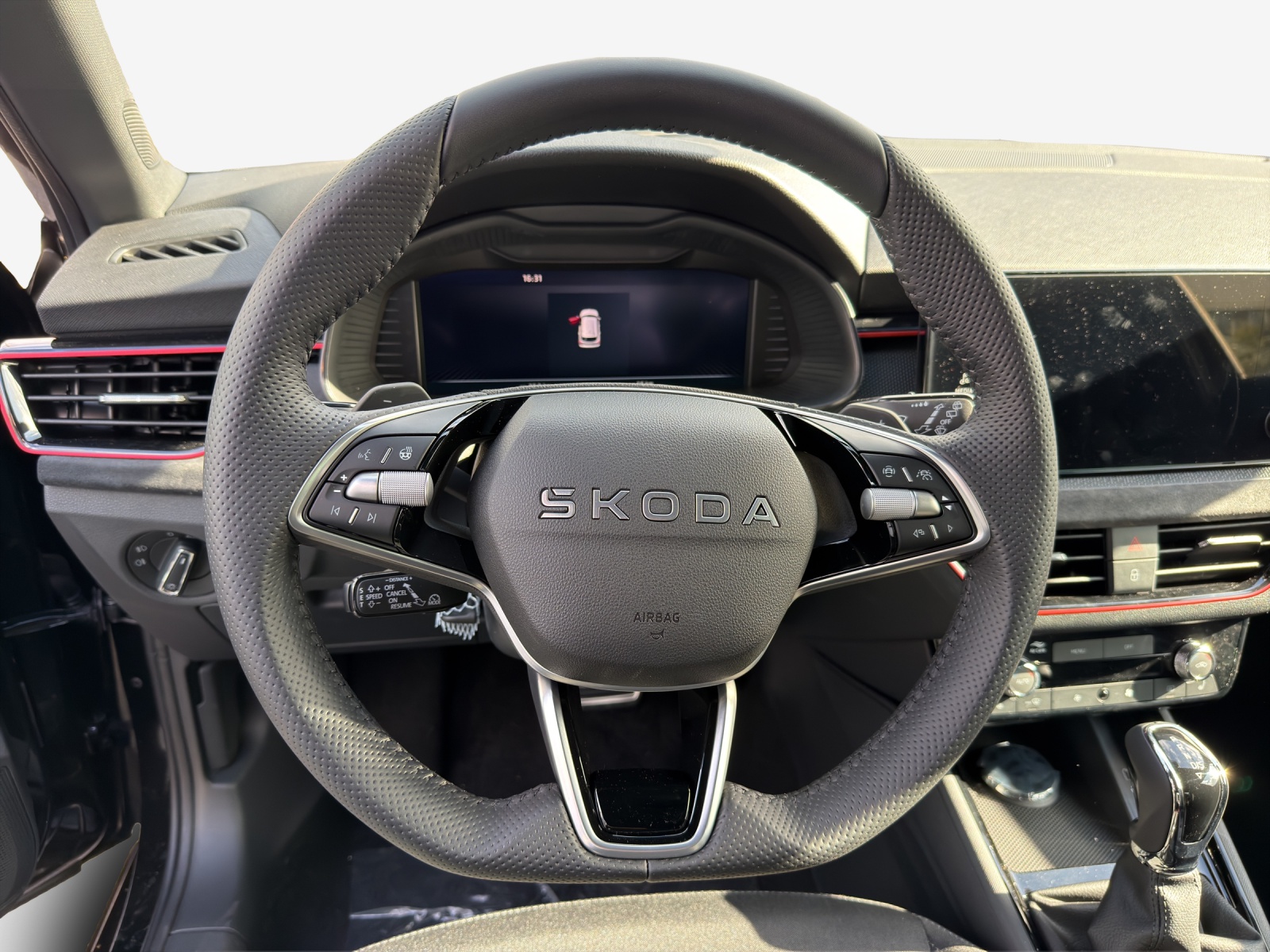SKODA Kamiq 1.0 TSI Dynamic DSG-image-9