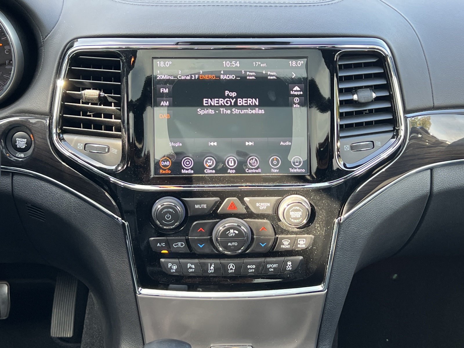JEEP Grand Cherokee 3.0 CRD 250 Overland-image-12