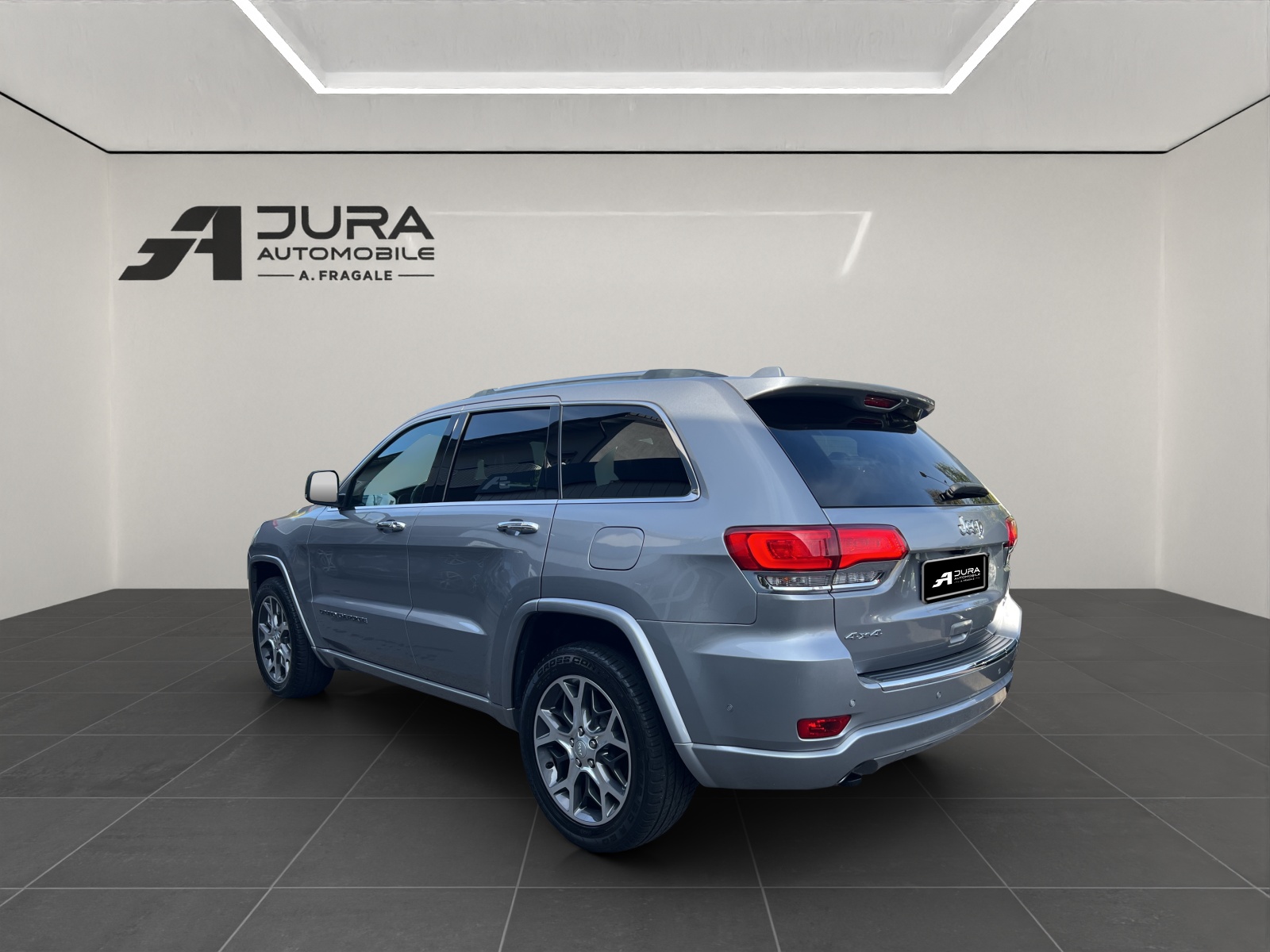 JEEP Grand Cherokee 3.0 CRD 250 Overland-image-4