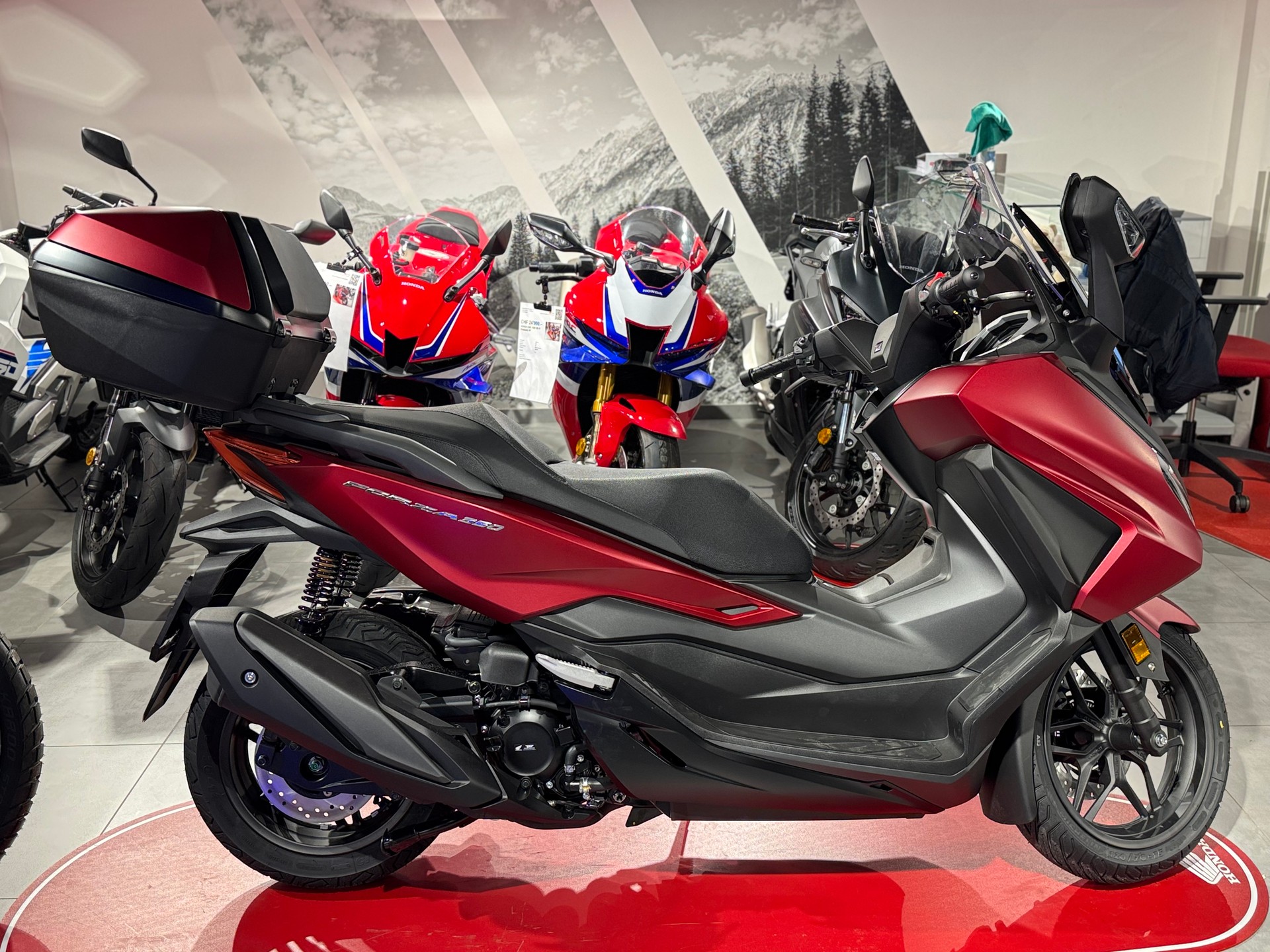 HONDA NSS 350 Top Box-image-1
