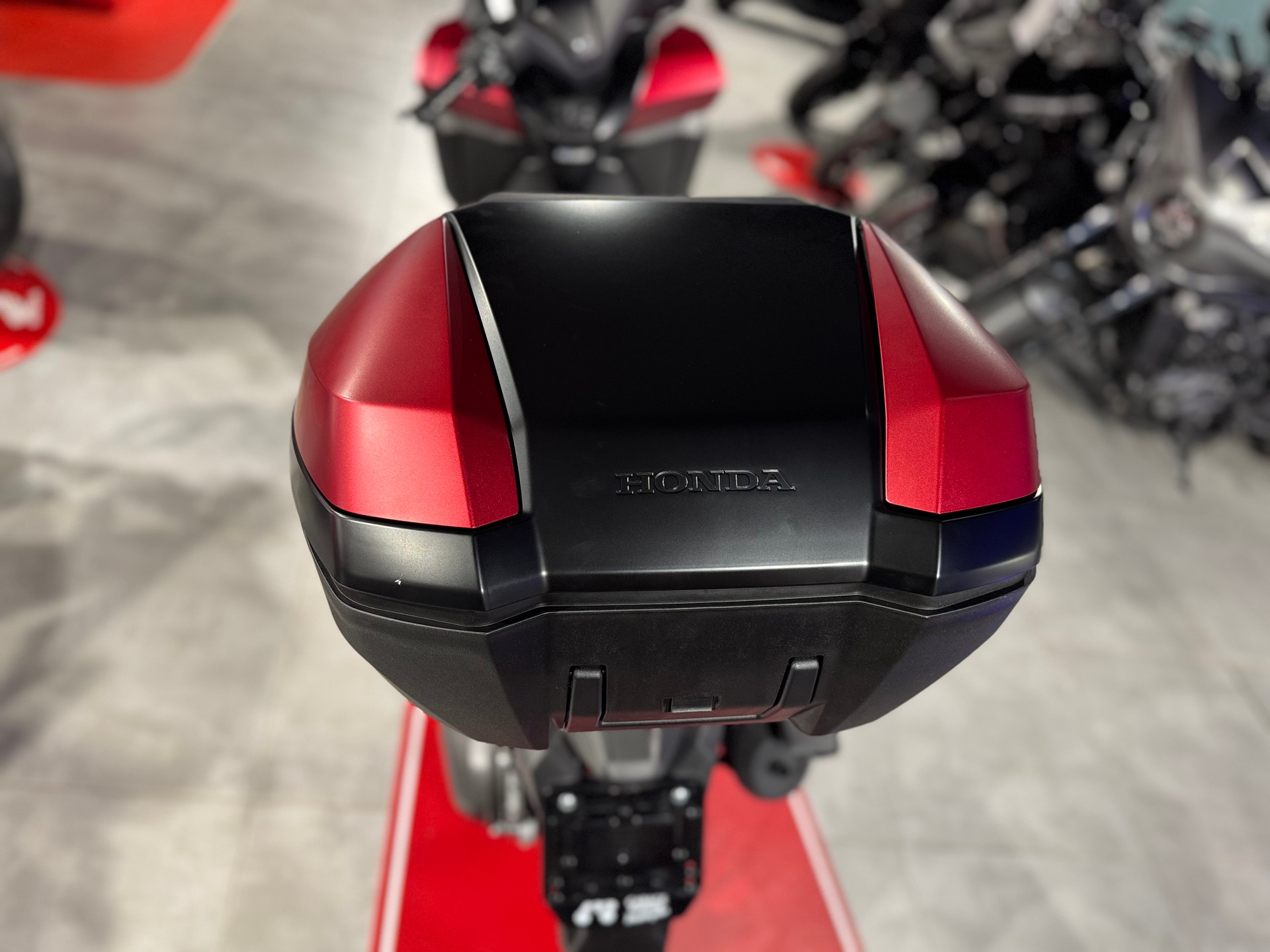 HONDA NSS 350 Top Box-image-7