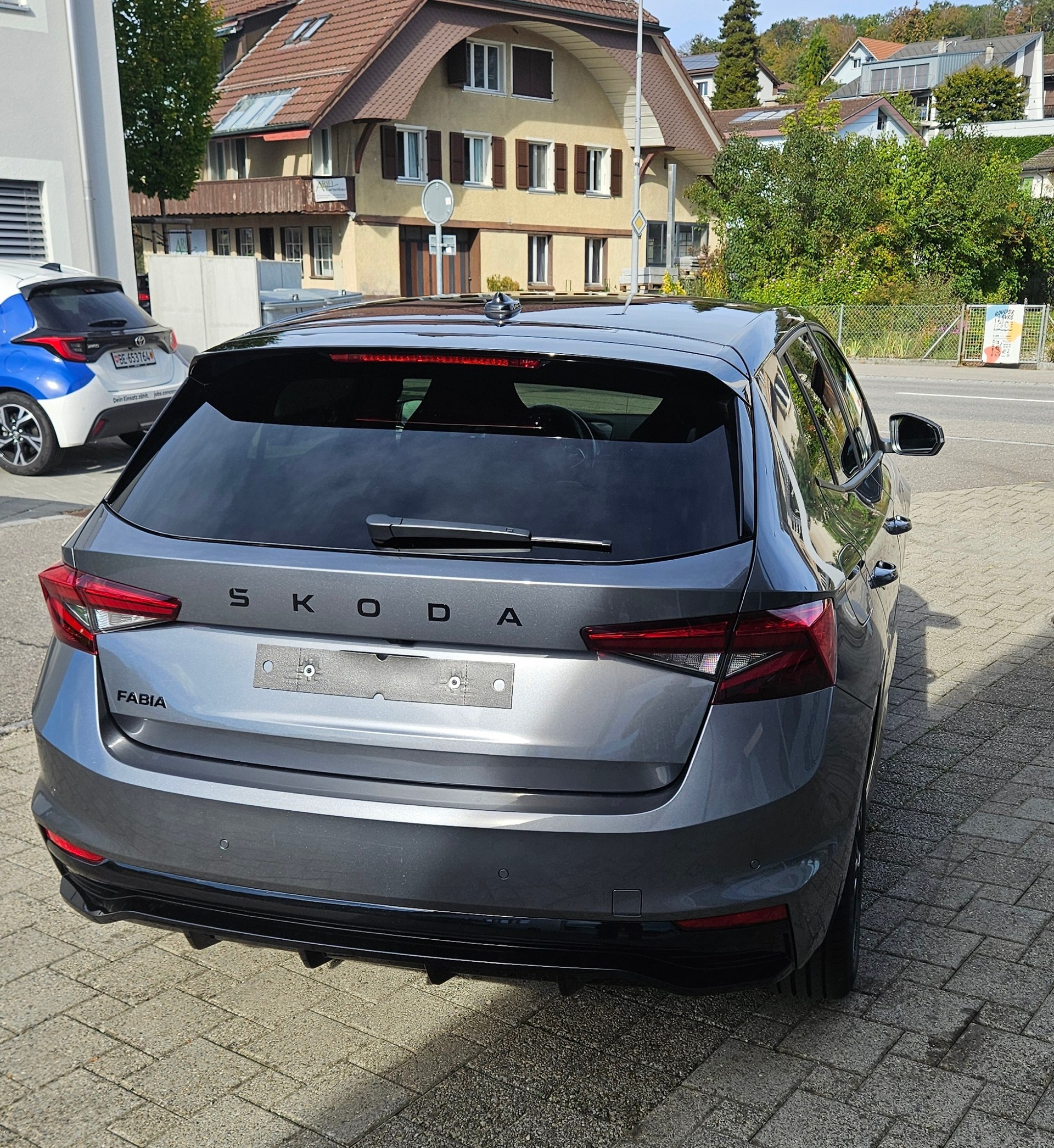 SKODA Fabia 1.0 TSI Monte Carlo DSG-showroom-element-1