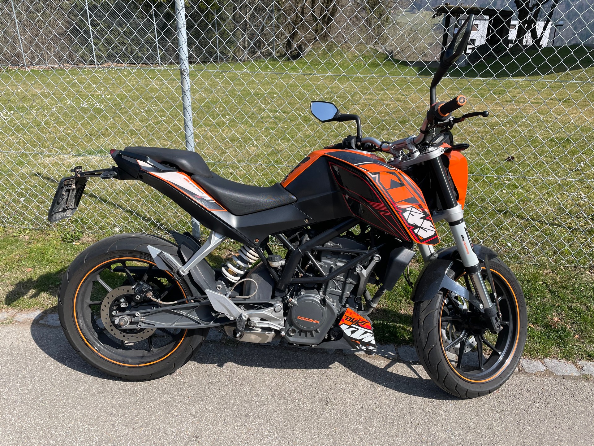 KTM 200 Duke-image-2