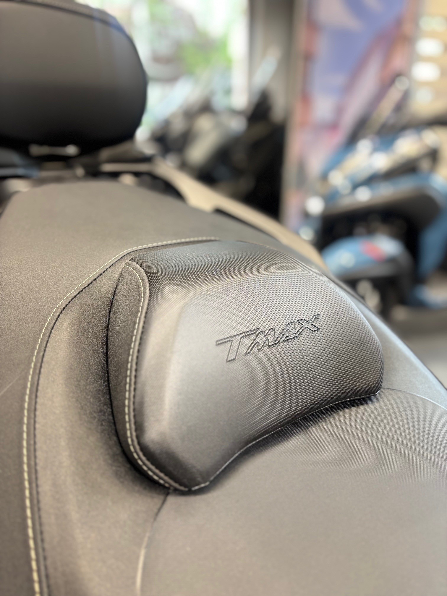 YAMAHA T-MAX 560 tech max-image-7