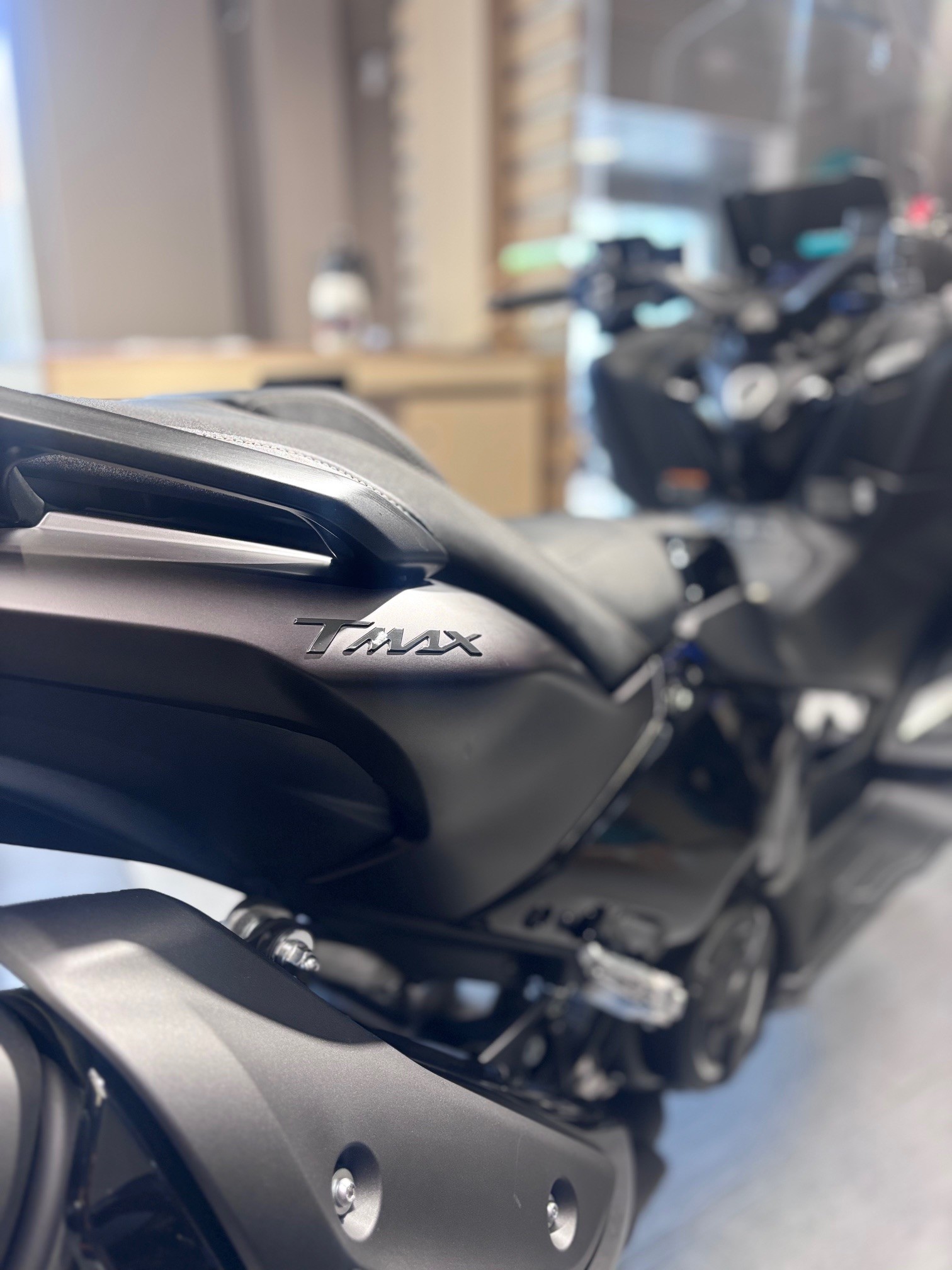 YAMAHA T-MAX 560 tech max-image-6