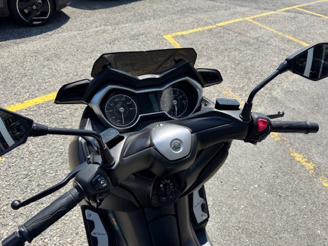 YAMAHA X-Max CZD 300 ABS-image-4