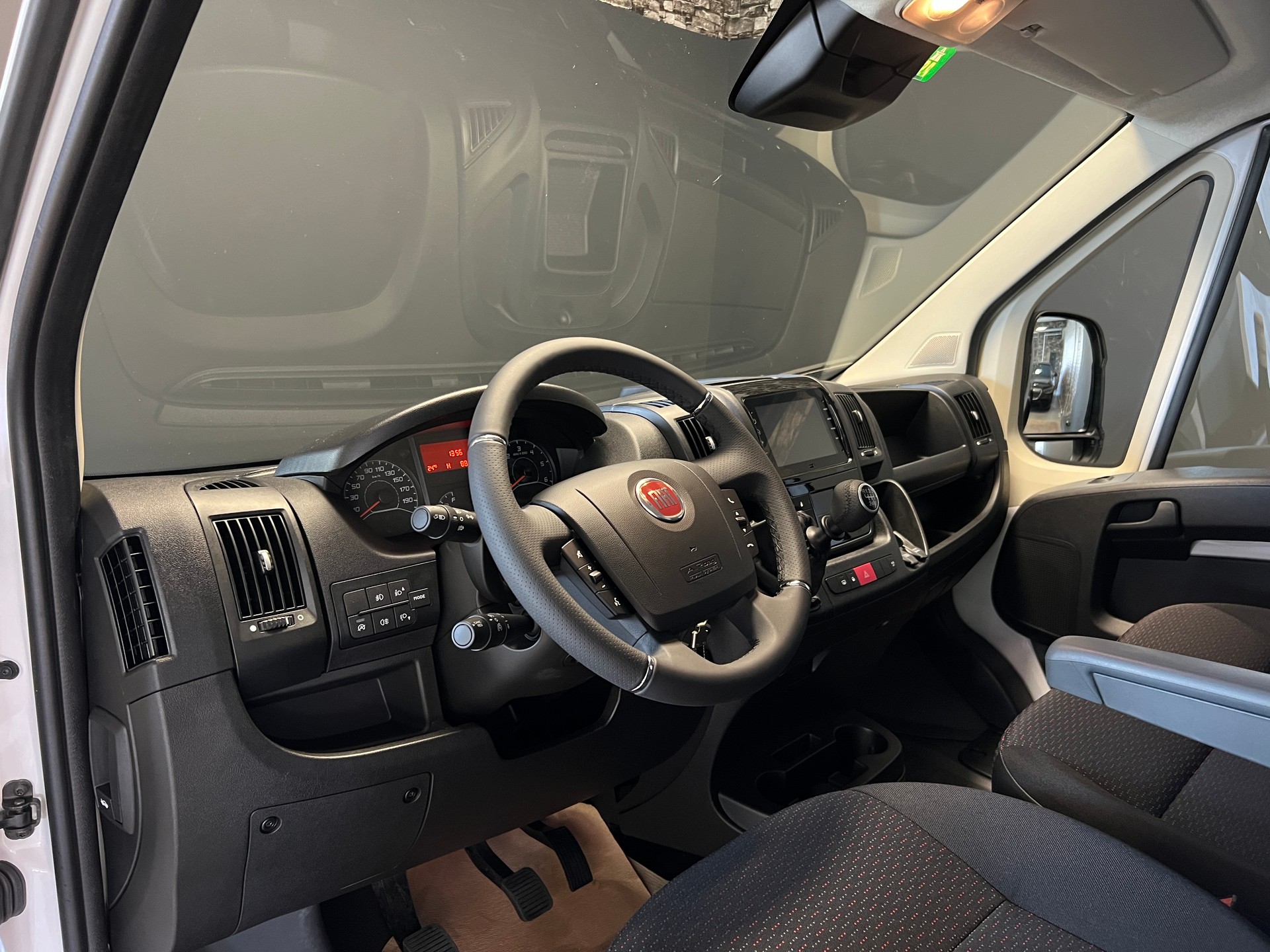 FIAT Ducato 35 L2H1 Pro Worker-image-5