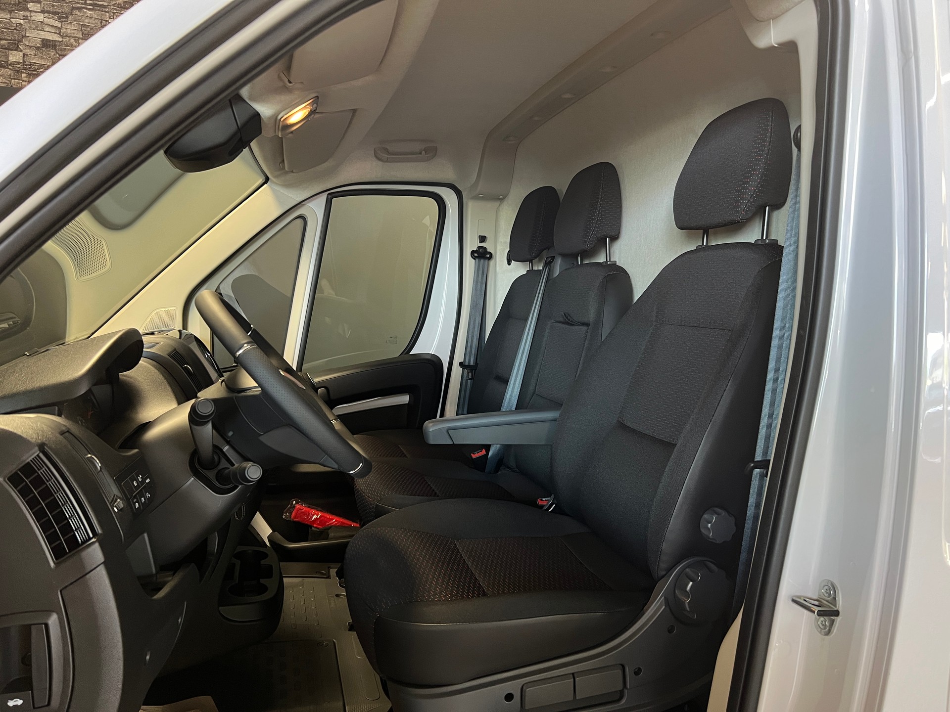FIAT Ducato 35 L2H1 Pro Worker-image-6