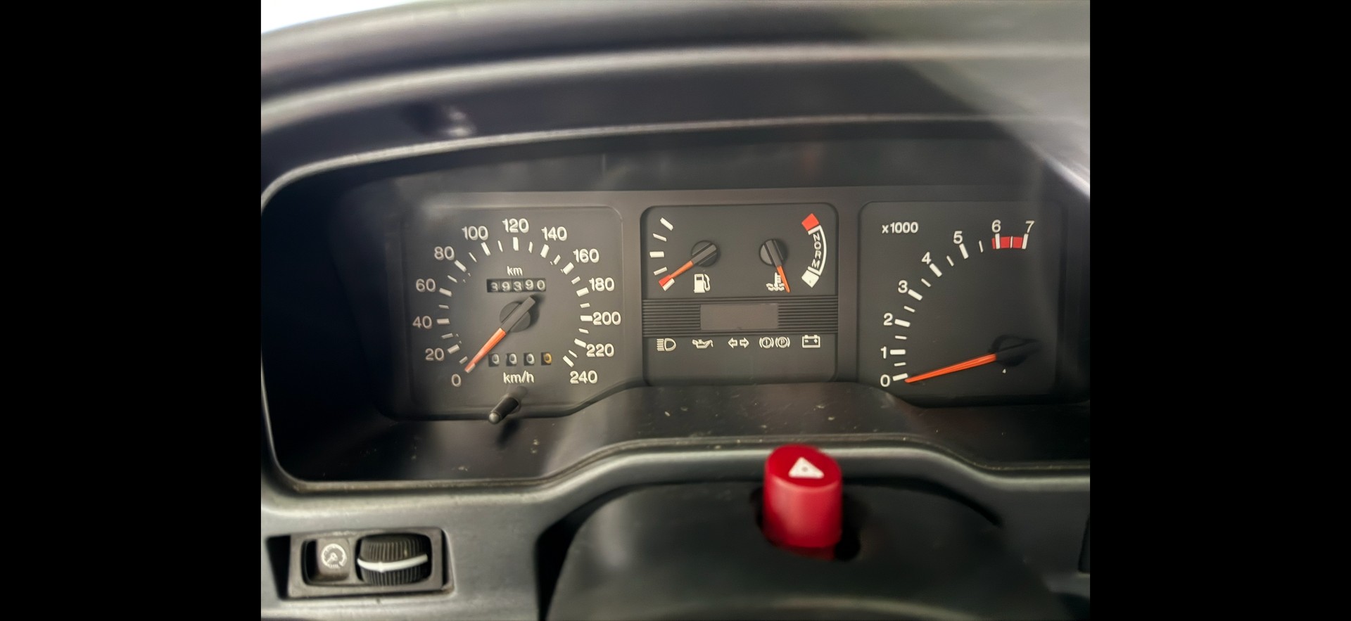 FORD Sierra 2.0i Ghia ABS-image-3