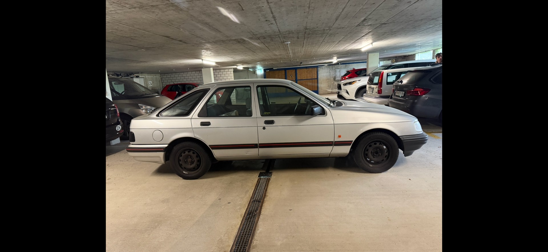 FORD Sierra 2.0i Ghia ABS-image-8