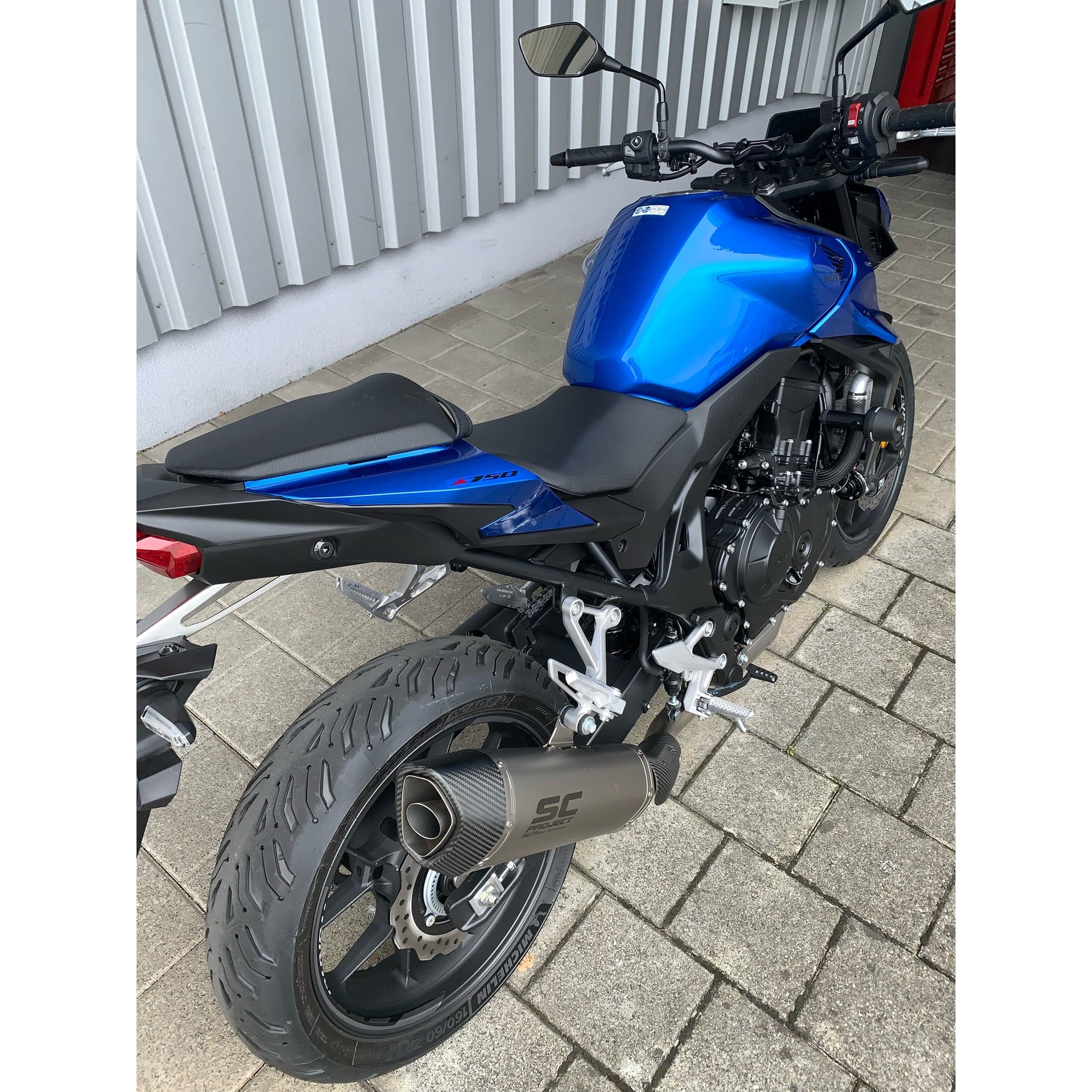 HONDA CB 750 Hornet - Hive Edition-image-1