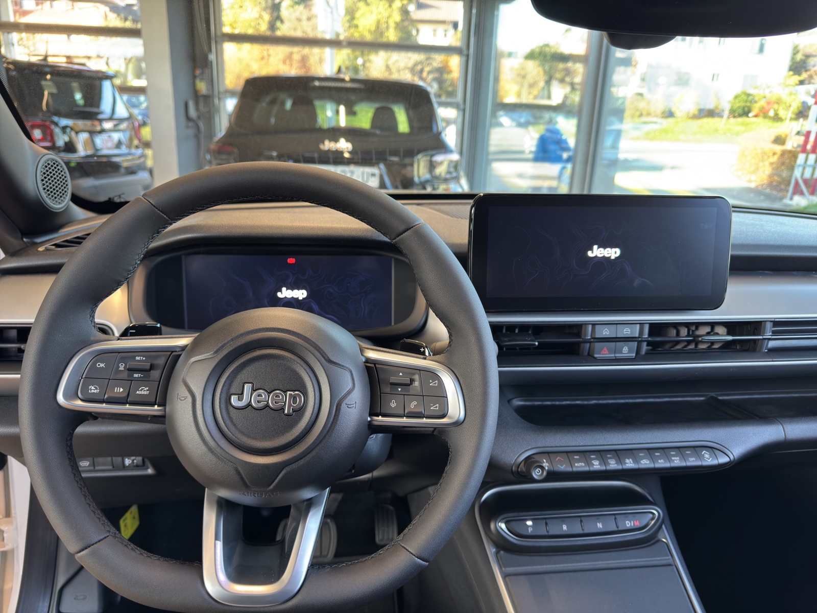 JEEP Avenger 1.2 MHEV Overland 4xe-image-12