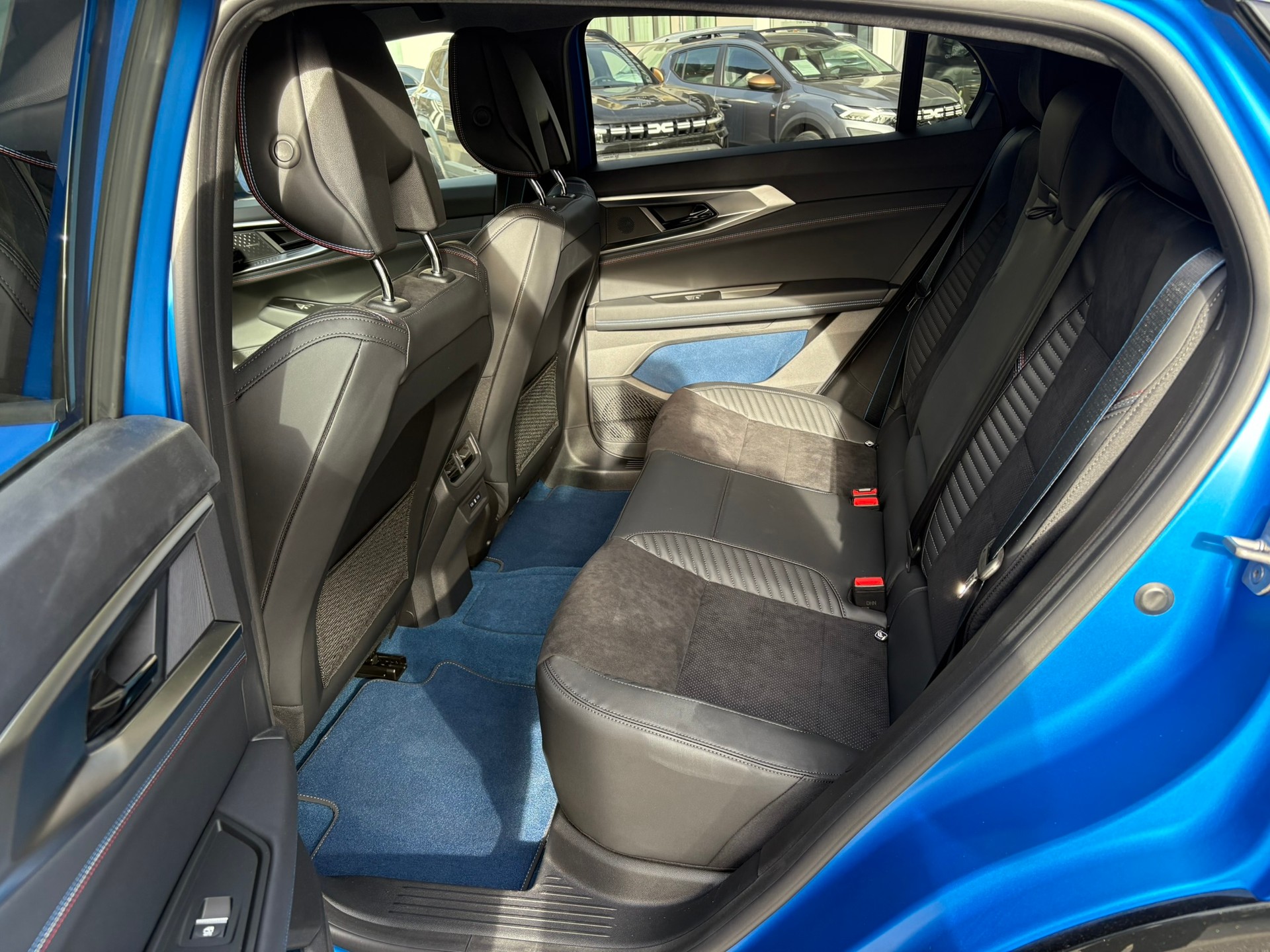 RENAULT Rafale 1.2 Plug-in Atelier Alpine 4x4-image-9