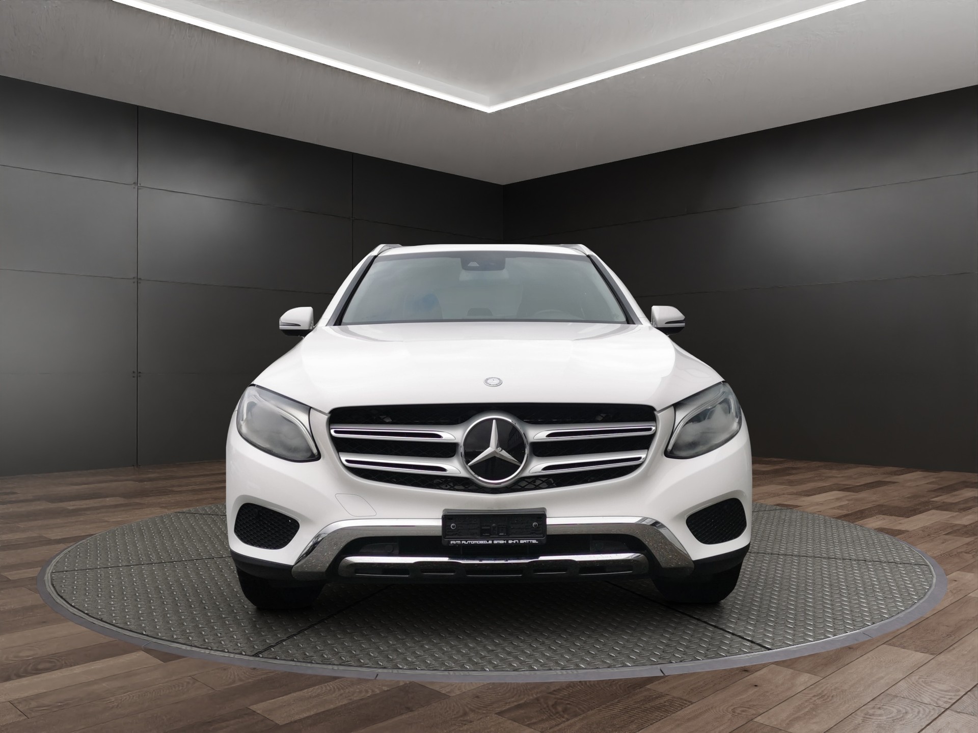 MERCEDES-BENZ GLC 250d Off-Road 4Matic 9G-Tronic-showroom-element-1