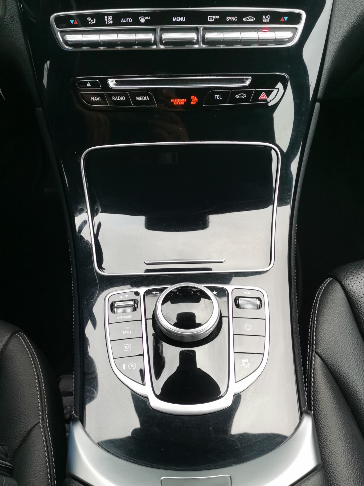 MERCEDES-BENZ GLC 250d Off-Road 4Matic 9G-Tronic-image-17