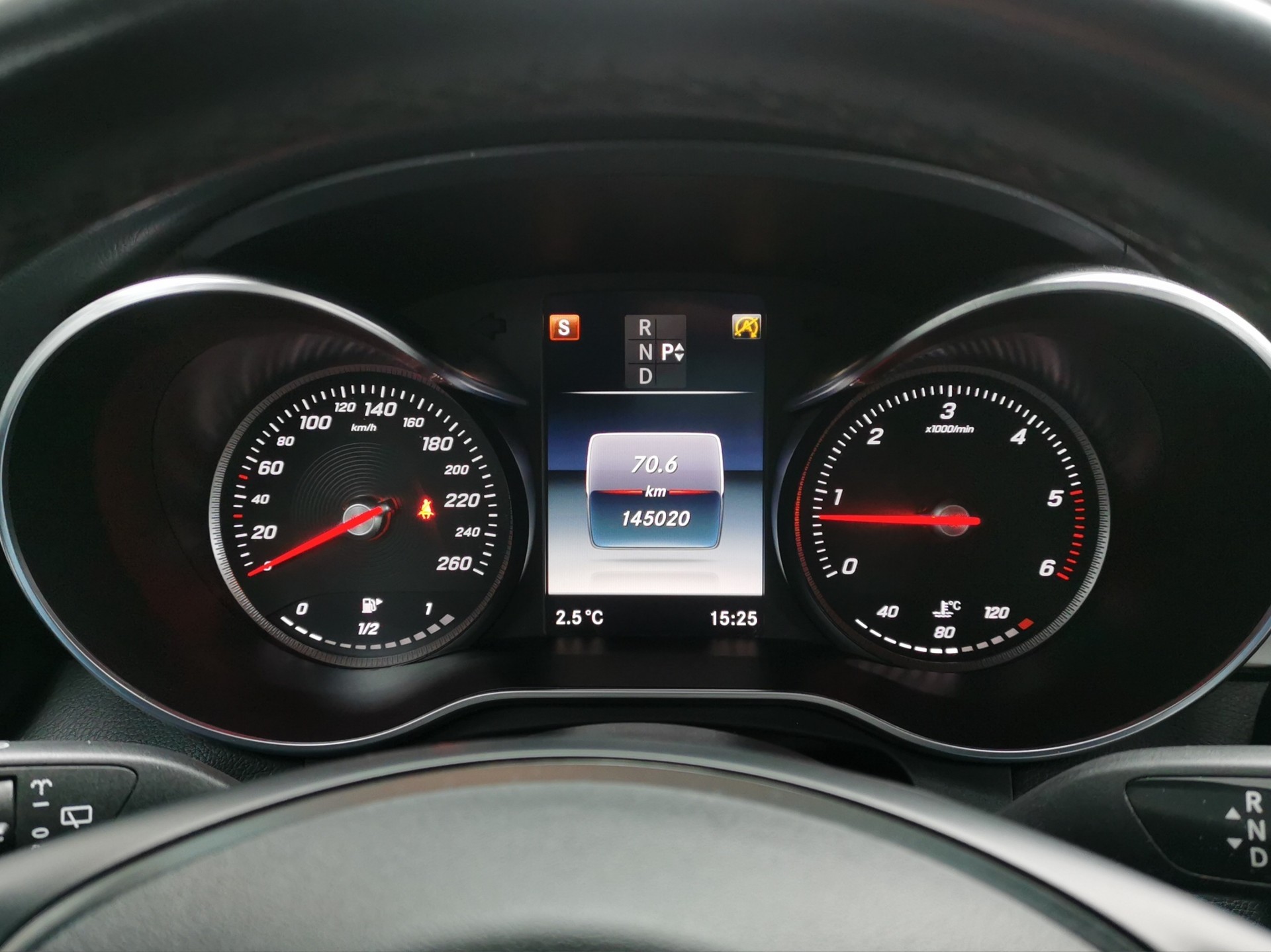 MERCEDES-BENZ GLC 250d Off-Road 4Matic 9G-Tronic-image-15