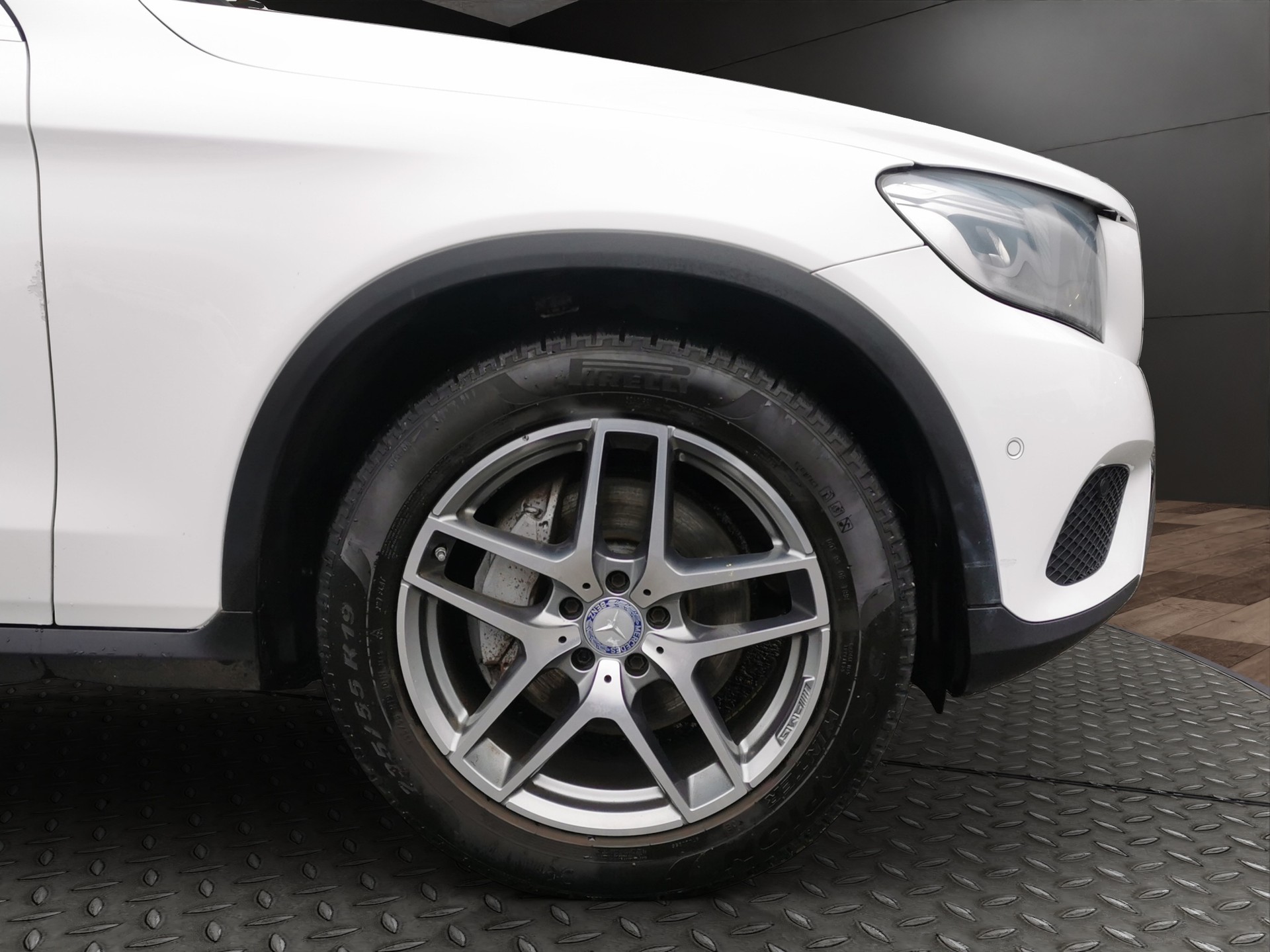 MERCEDES-BENZ GLC 250d Off-Road 4Matic 9G-Tronic-showroom-element-2