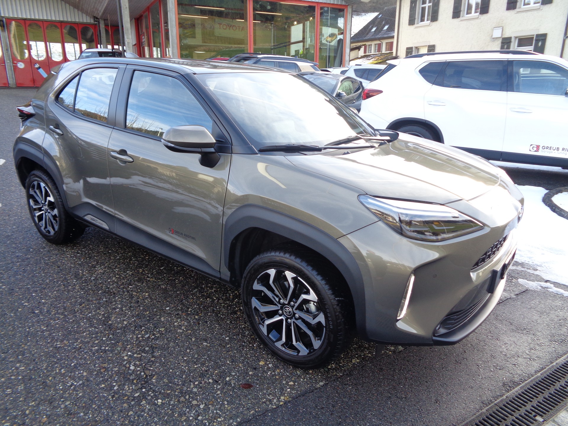 TOYOTA Yaris Cross 1.5 Trend e-CVT AWDi-image-6