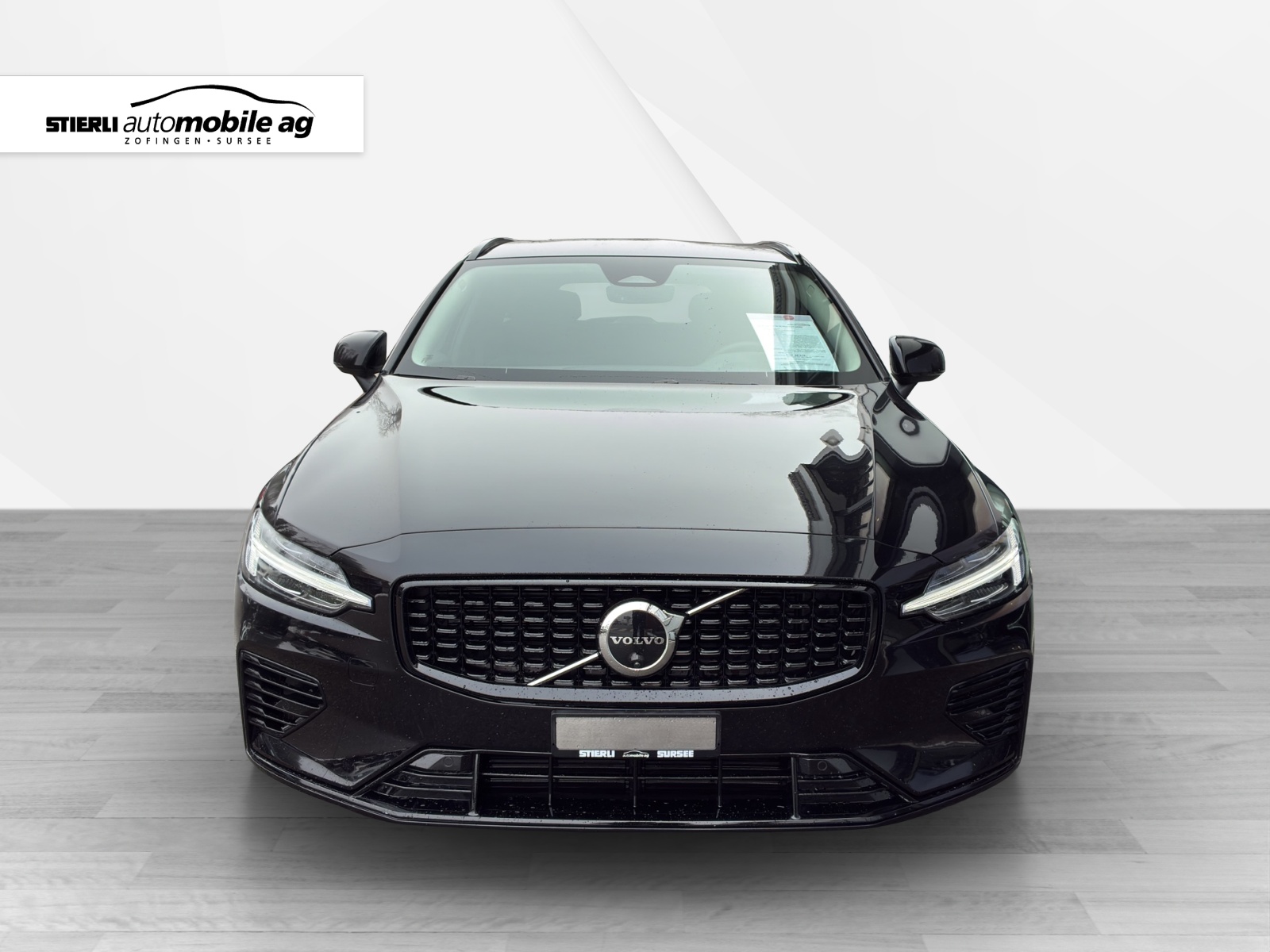 VOLVO V60 2.0 T6 TE Plus Dark eAWD-showroom-element-1