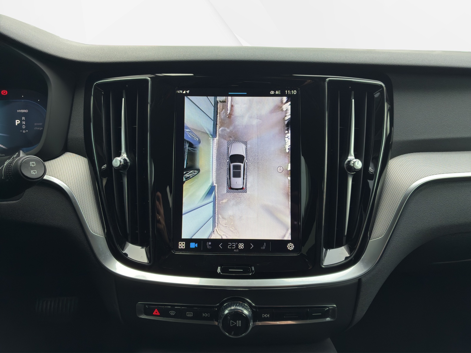 VOLVO V60 2.0 T6 TE Plus Dark eAWD-image-12