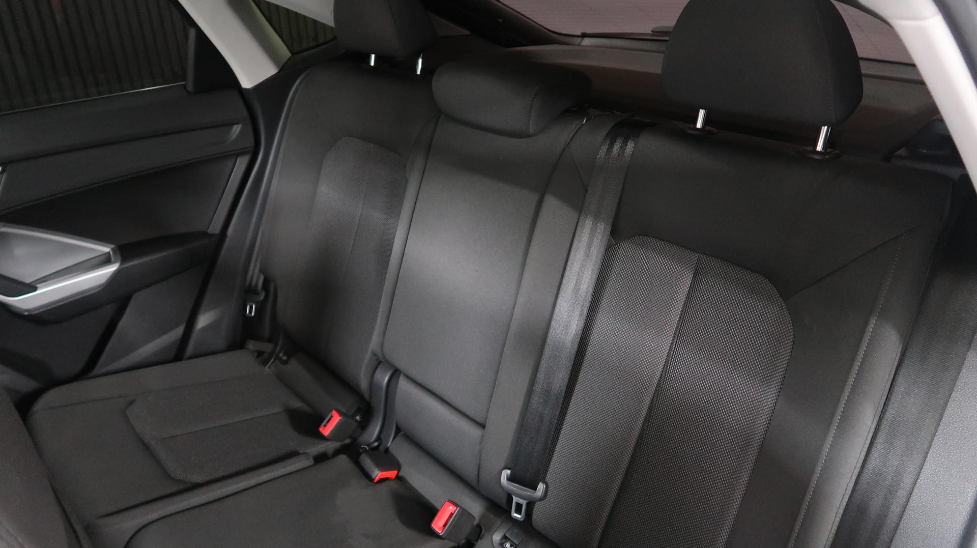 AUDI Q3 Sportback 35 TFSI / S-tronic / CH / MFK / GARANTIE-image-19