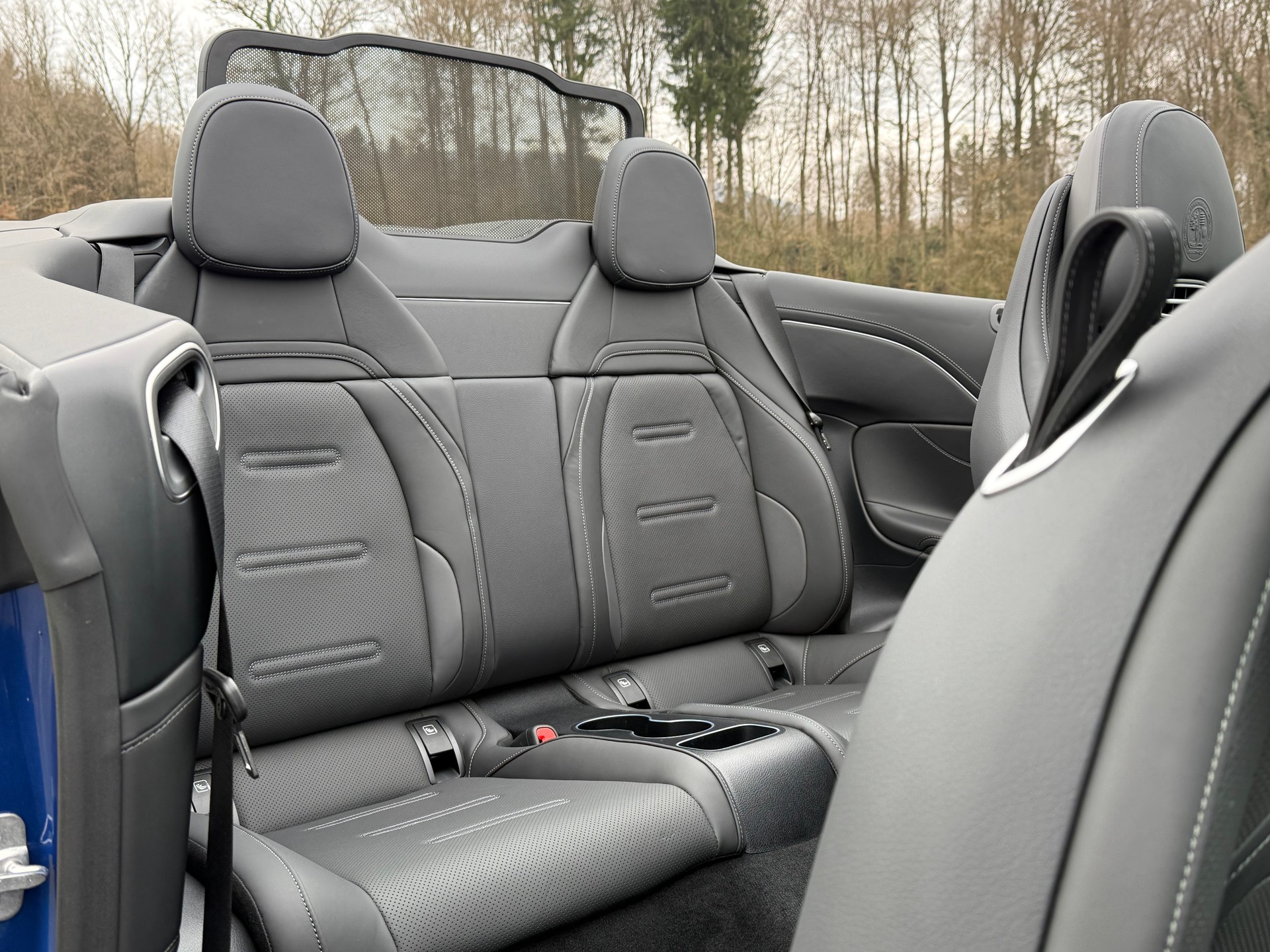 MERCEDES-BENZ CLE AMG 53 Cabrio 4Matic+ 9G-Tronic-image-18