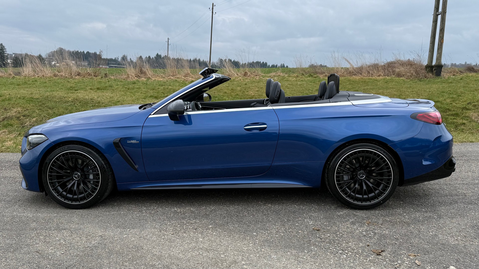 MERCEDES-BENZ CLE AMG 53 Cabrio 4Matic+ 9G-Tronic-showroom-element-2