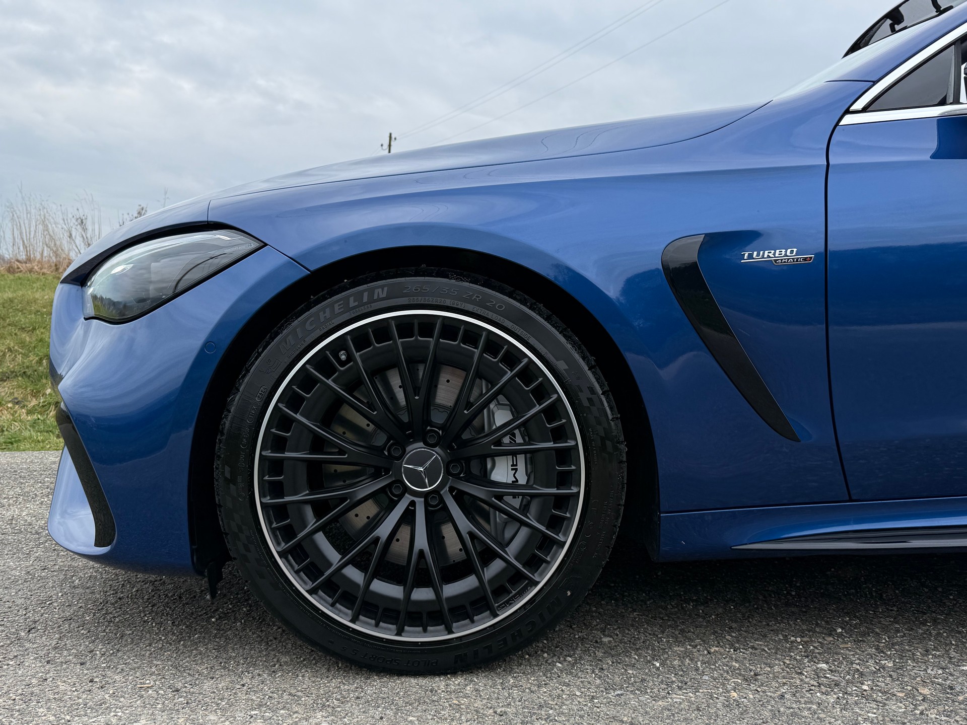 MERCEDES-BENZ CLE AMG 53 Cabrio 4Matic+ 9G-Tronic-image-27