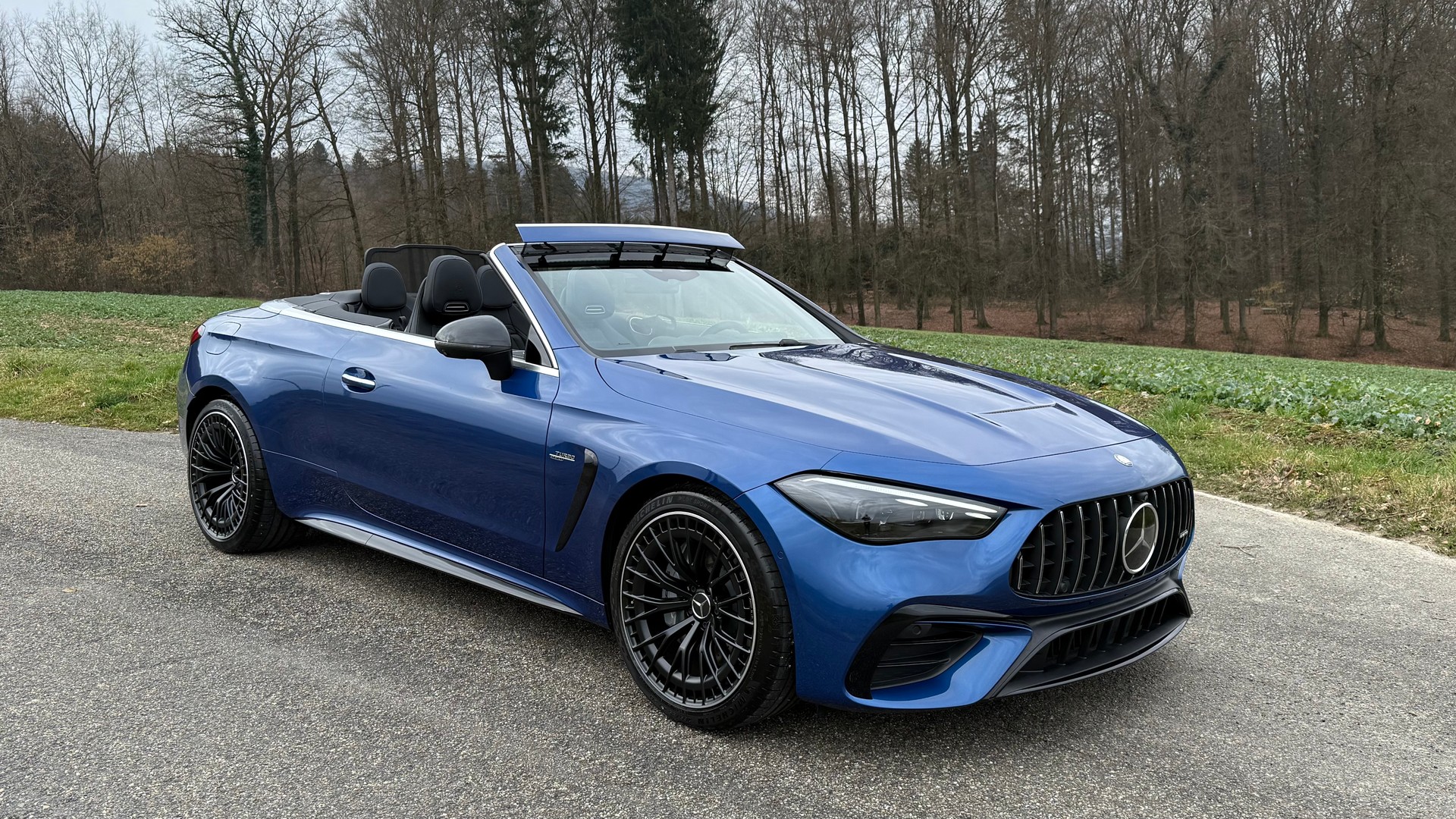 MERCEDES-BENZ CLE AMG 53 Cabrio 4Matic+ 9G-Tronic-image-11