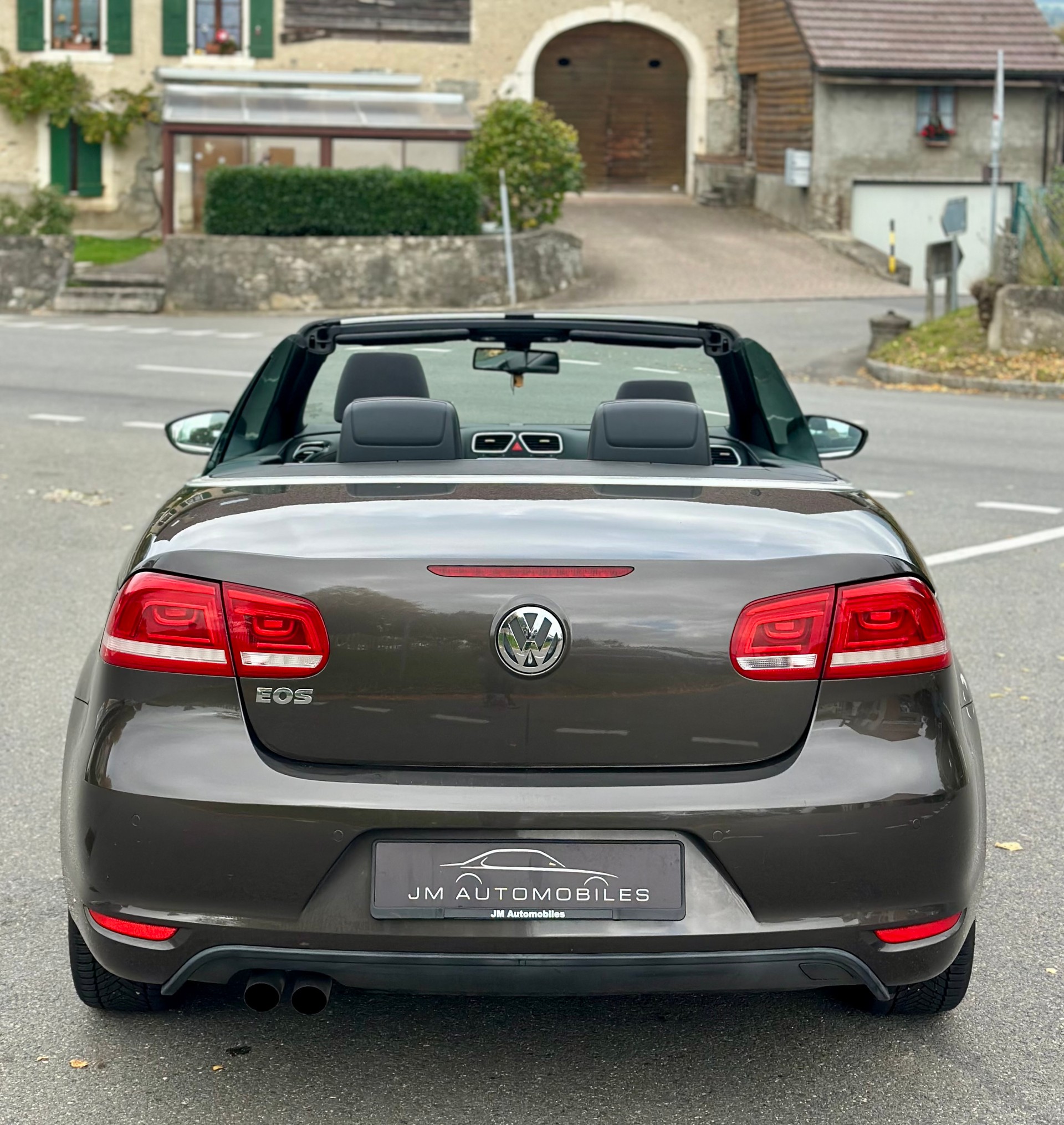 VW Eos 2.0 TDI BlueMotion Technology-image-7