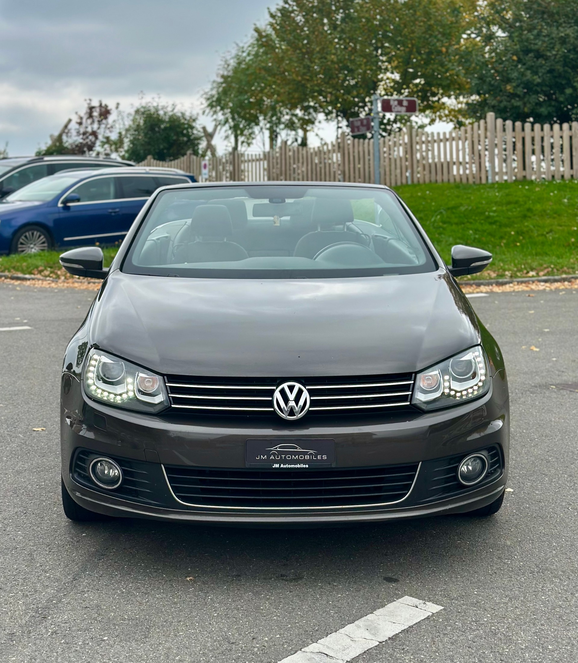 VW Eos 2.0 TDI BlueMotion Technology-image-4