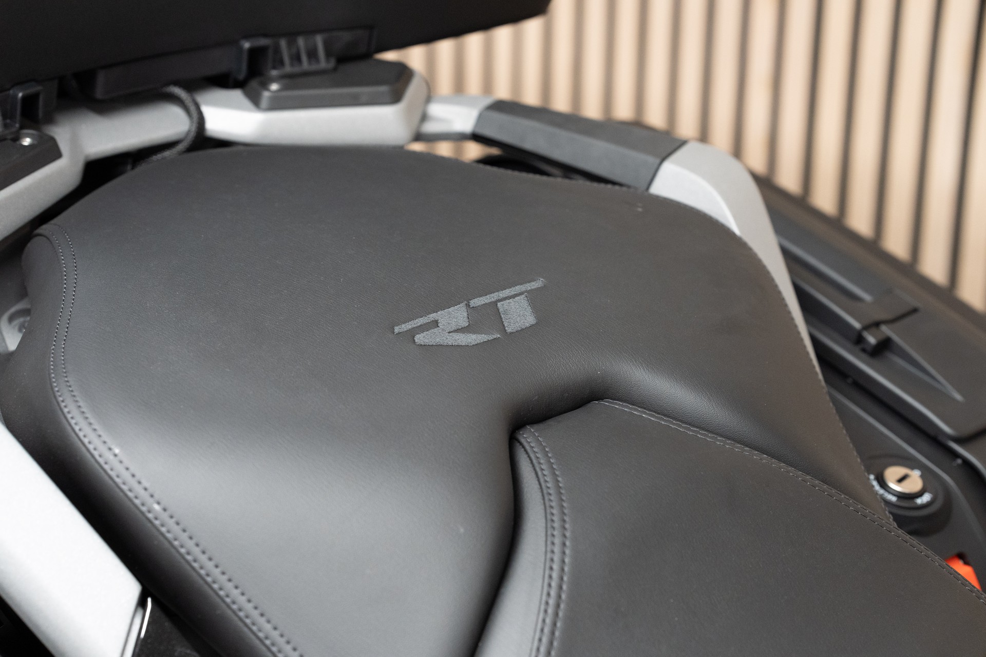 BMW R 1300 RT mit Komfortfahrersitz niedrig-image-8