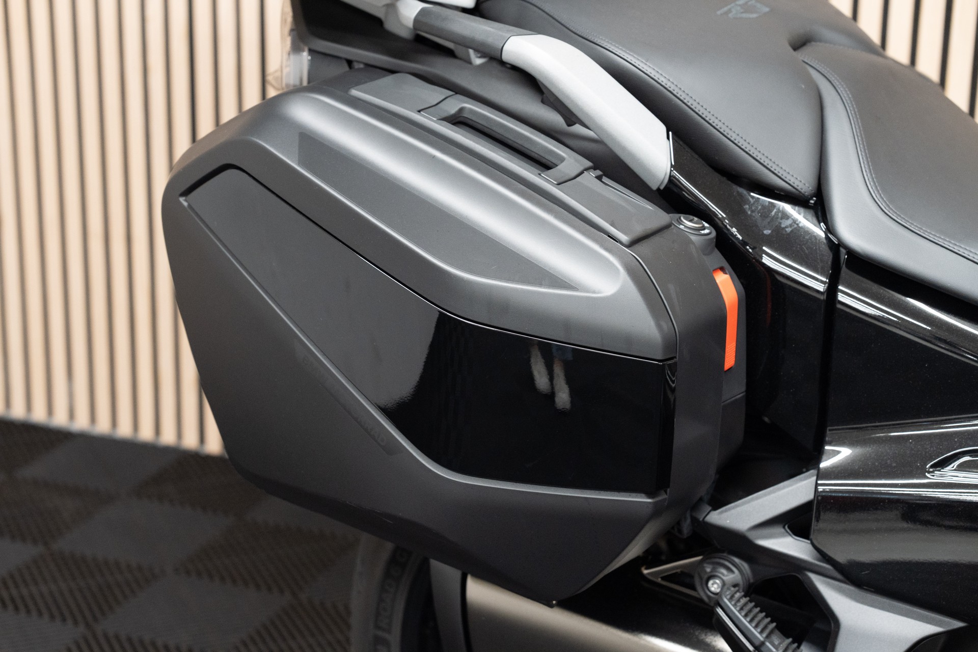 BMW R 1300 RT mit Komfortfahrersitz niedrig-image-6