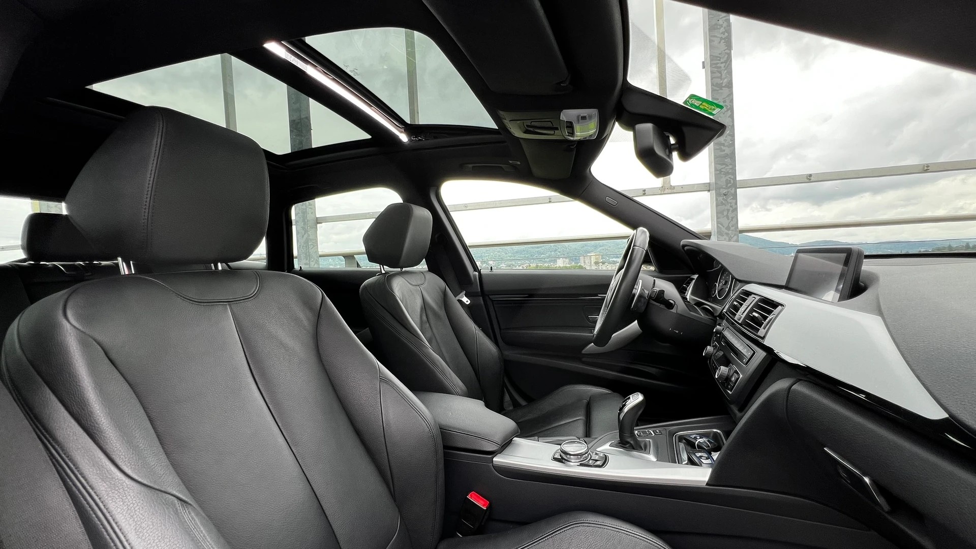 BMW 335i GT xDRIVE STEPTRONIC M SPORT PLUS l 306 PS-image-18
