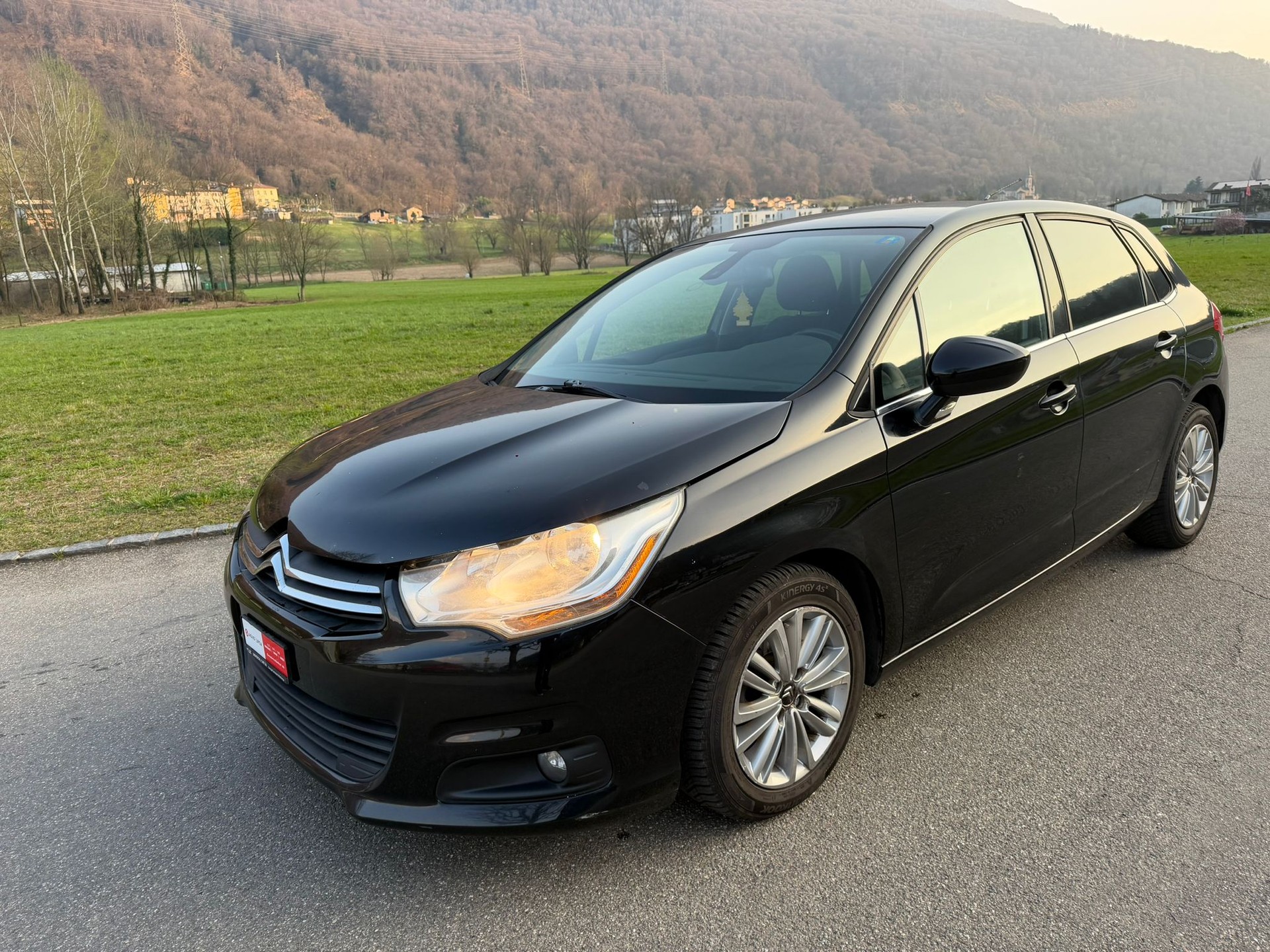 CITROEN C4 Berline 1.6 HDi Swiss Style