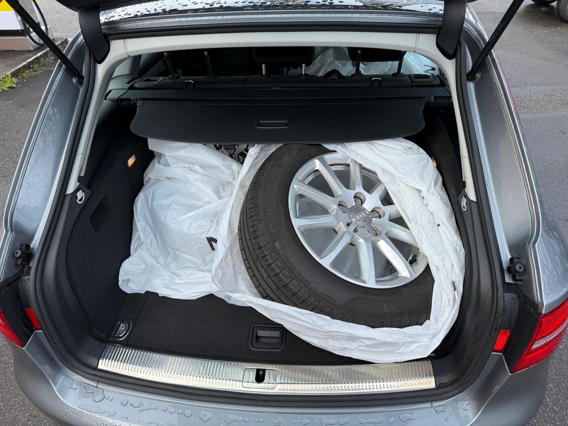 AUDI A4 Avant 2.0 TDI Attraction quattro-image-6
