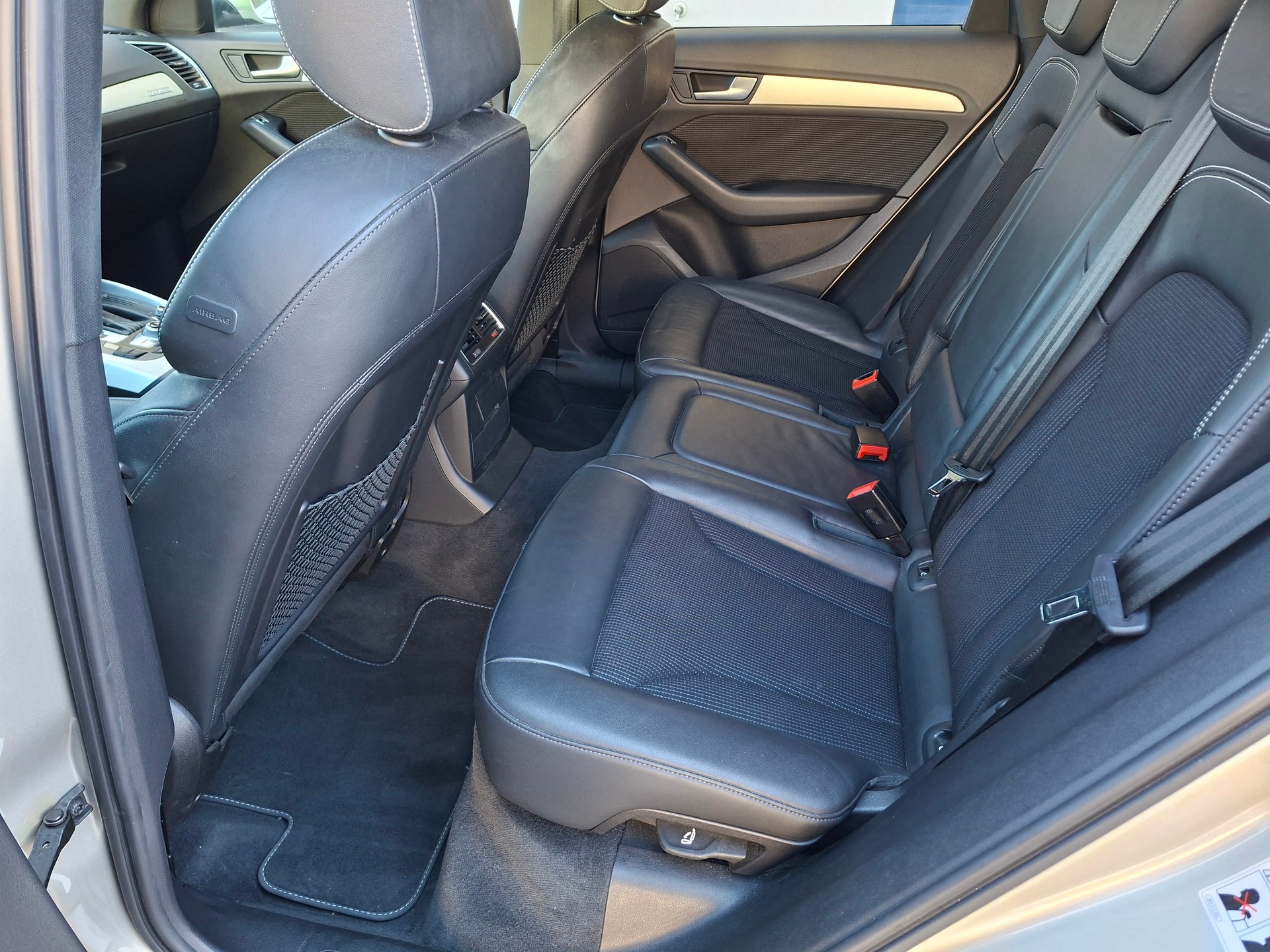 AUDI Q5 2.0 TDI quattro S-tronic-image-9