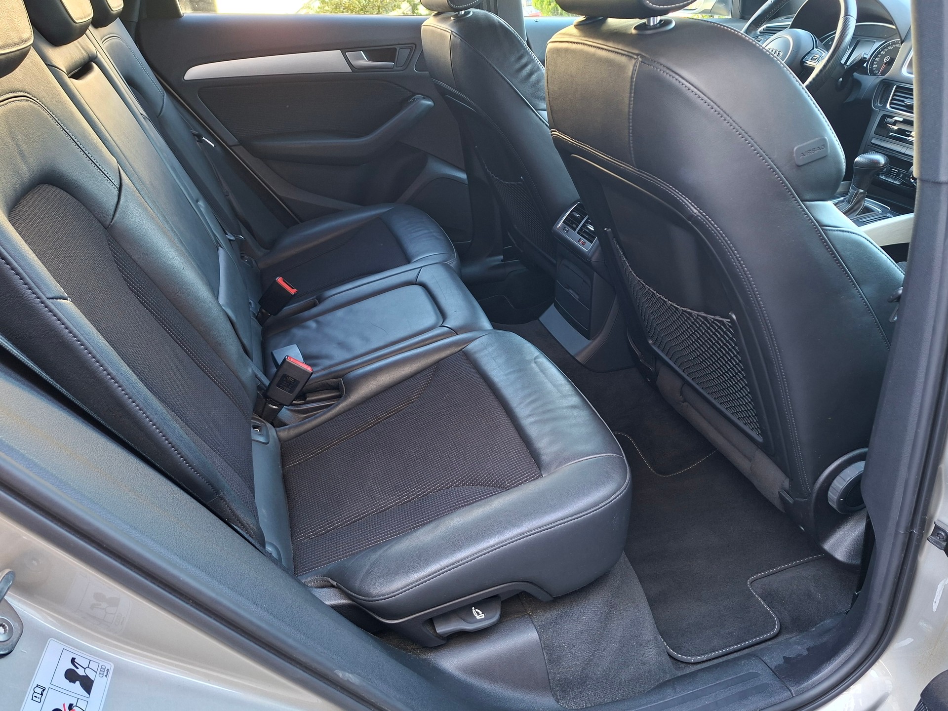 AUDI Q5 2.0 TDI quattro S-tronic-image-10