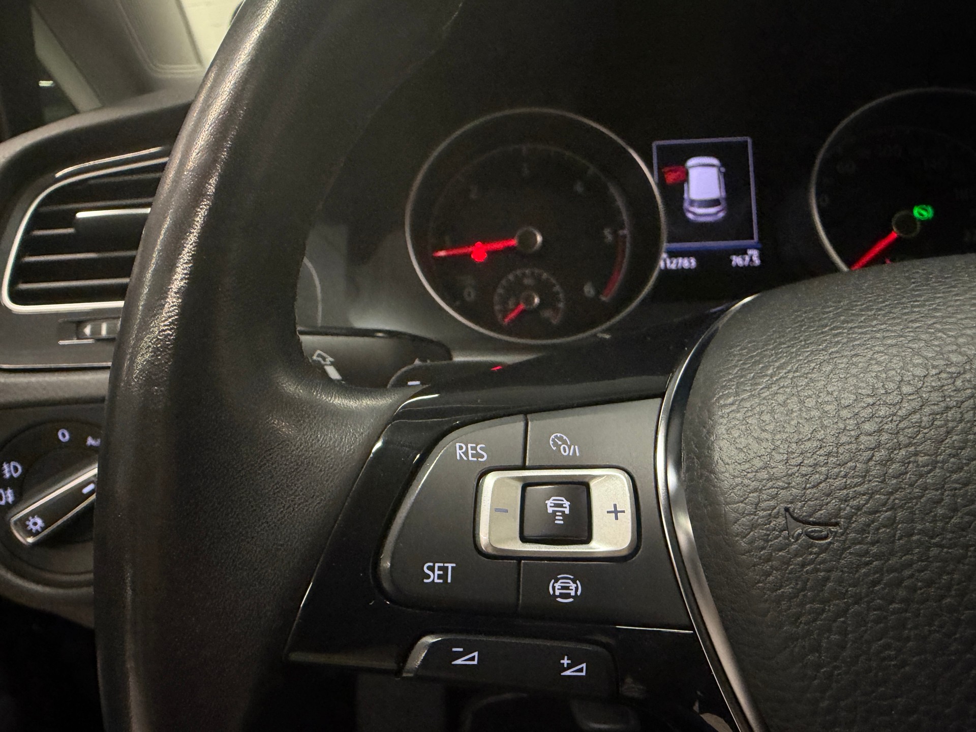 VW Golf VII 2.0 TDI Comfortline DSG *CH-Auto*Frisch ab MFK*lückenlose Servicehistorie bei AMAG*1.Hand*-image-14