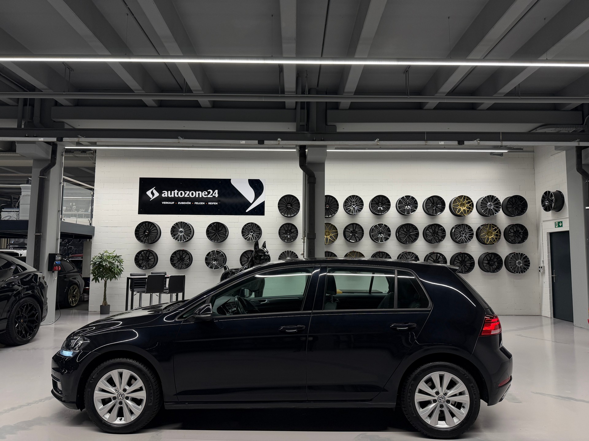 VW Golf VII 2.0 TDI Comfortline DSG *CH-Auto*Frisch ab MFK*lückenlose Servicehistorie bei AMAG*1.Hand*-image-8