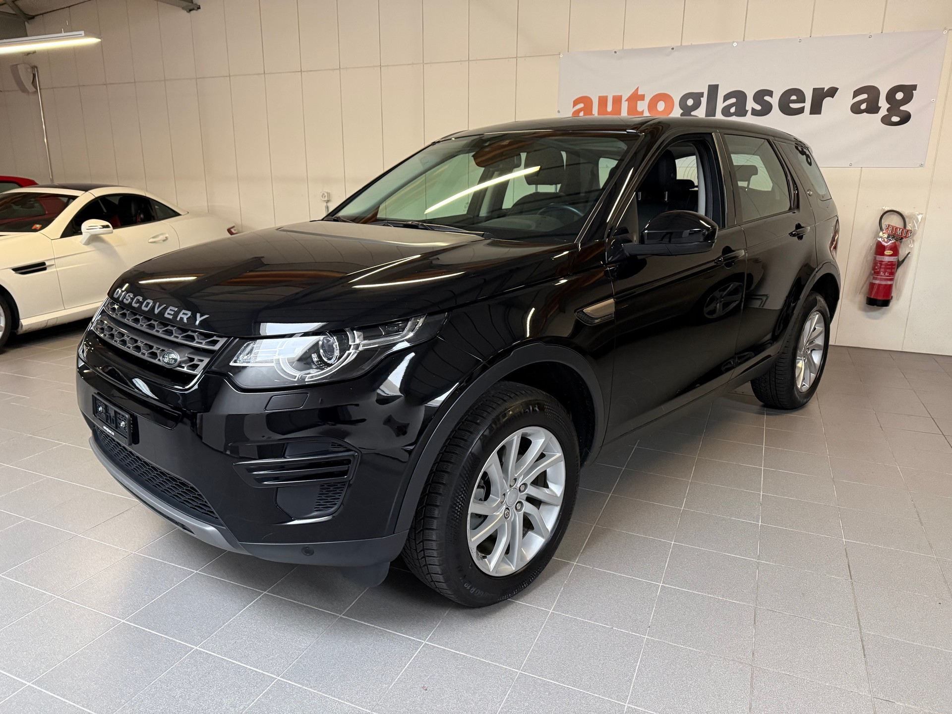 LAND ROVER Discovery Sport 2.0 TD4 SE AT9-showroom-element-2